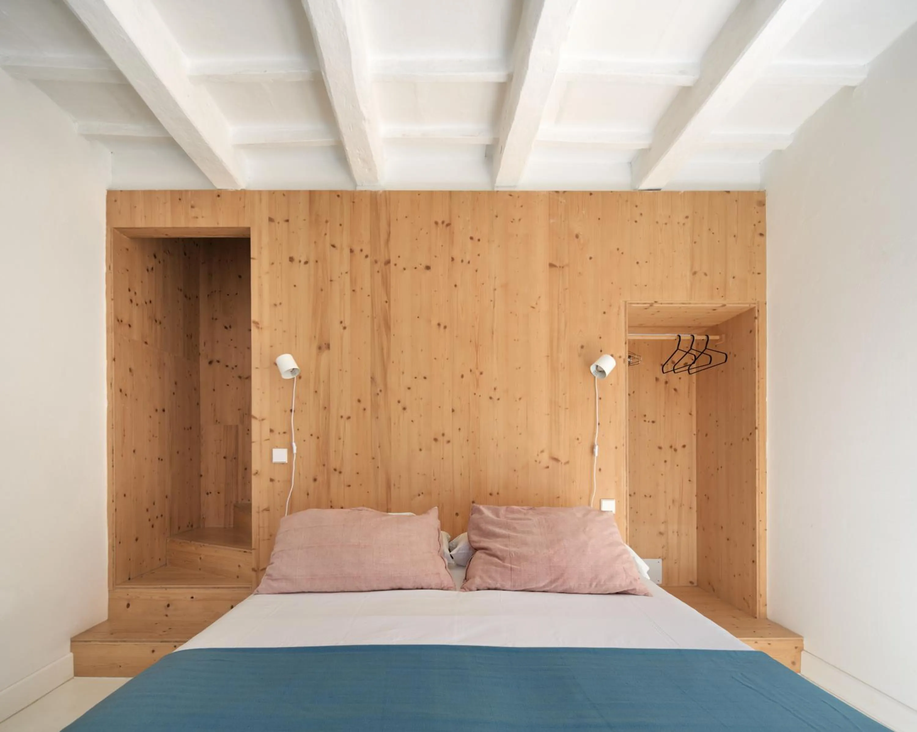 Bedroom, Bed in Hotel Hevresac Singular & Small