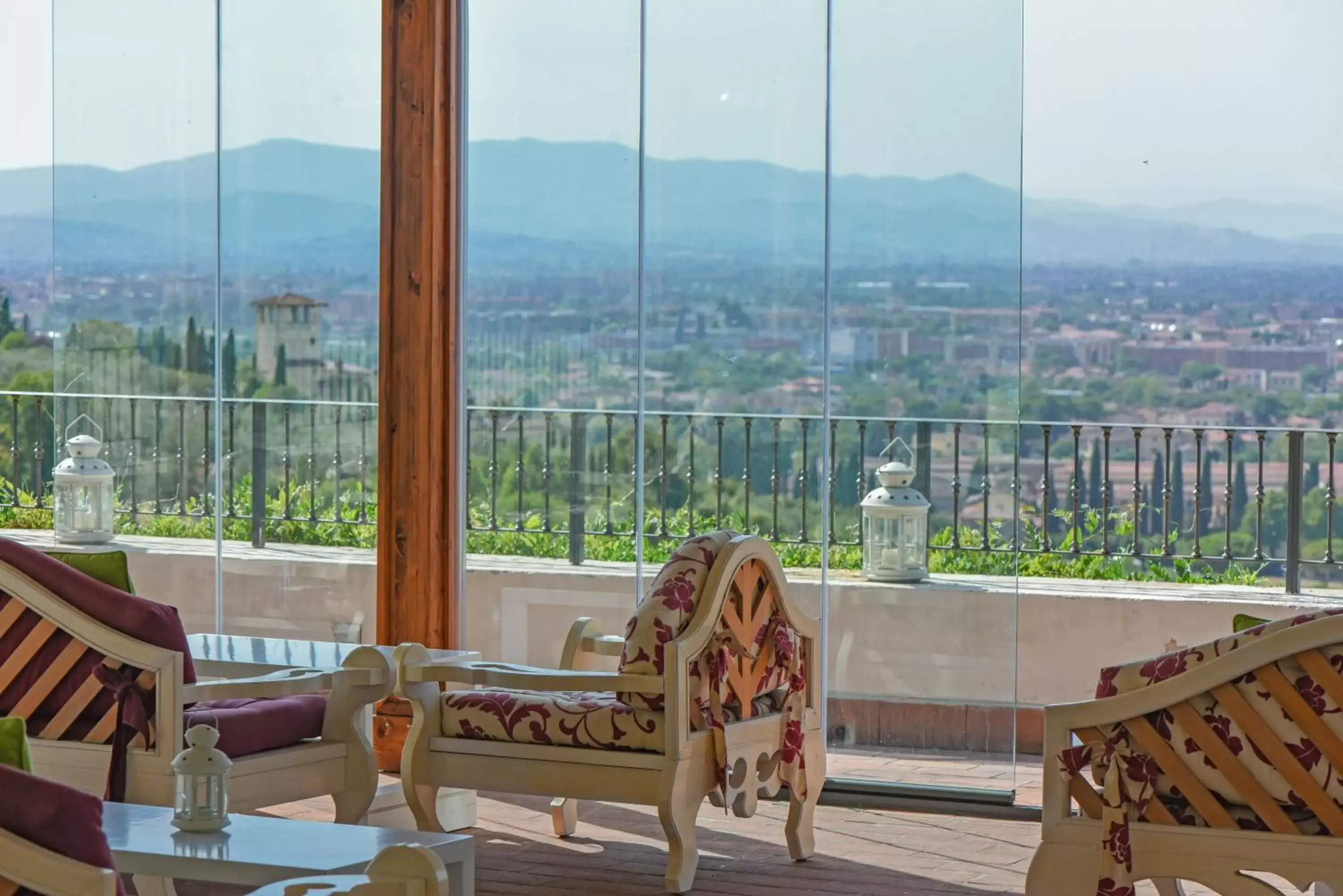 Seating area in Villa Tolomei Hotel & Resort