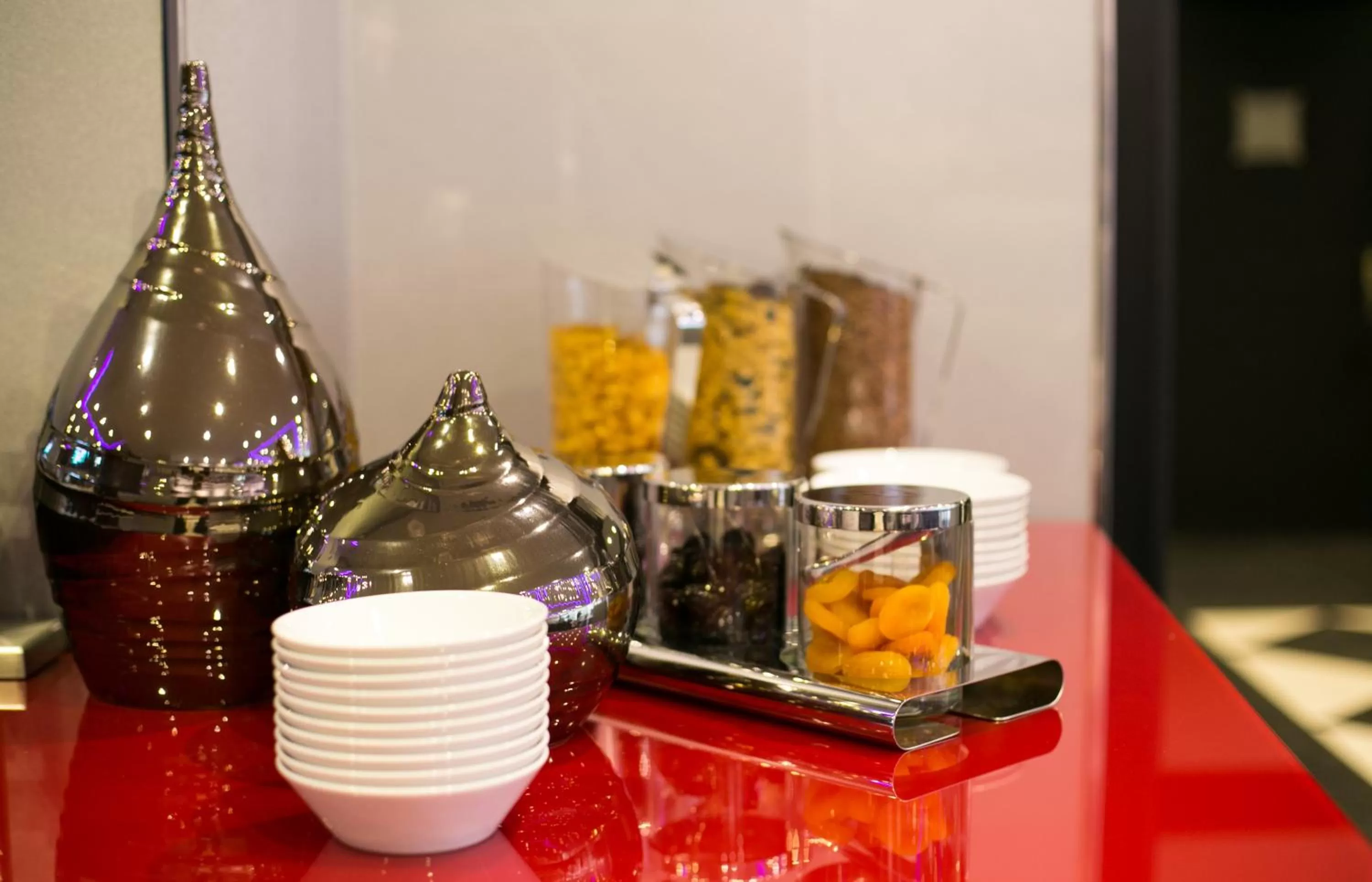 Food in L'Empire Paris - Louvre