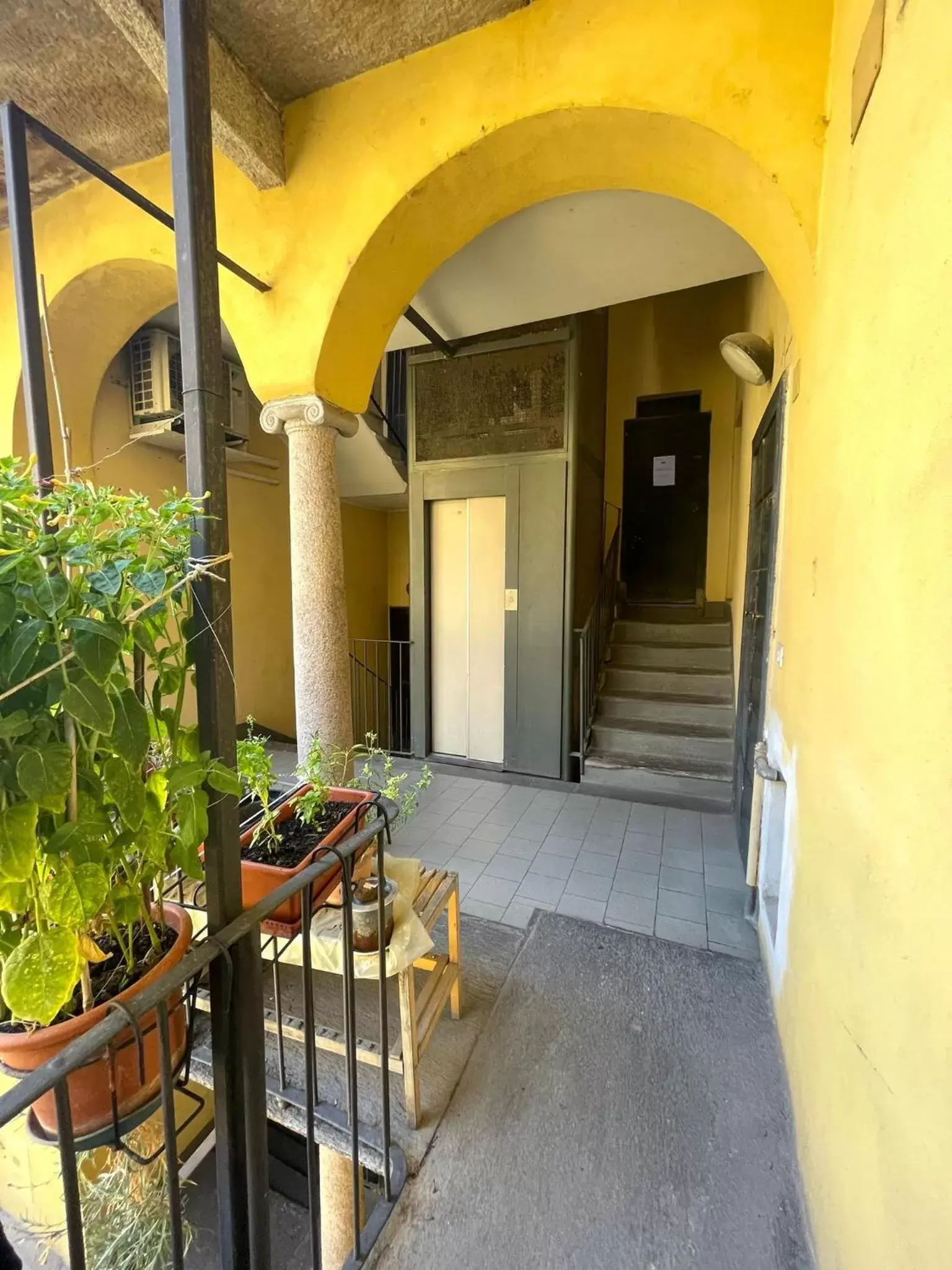 Patio in Easy Milano - Rooms and Apartments Navigli