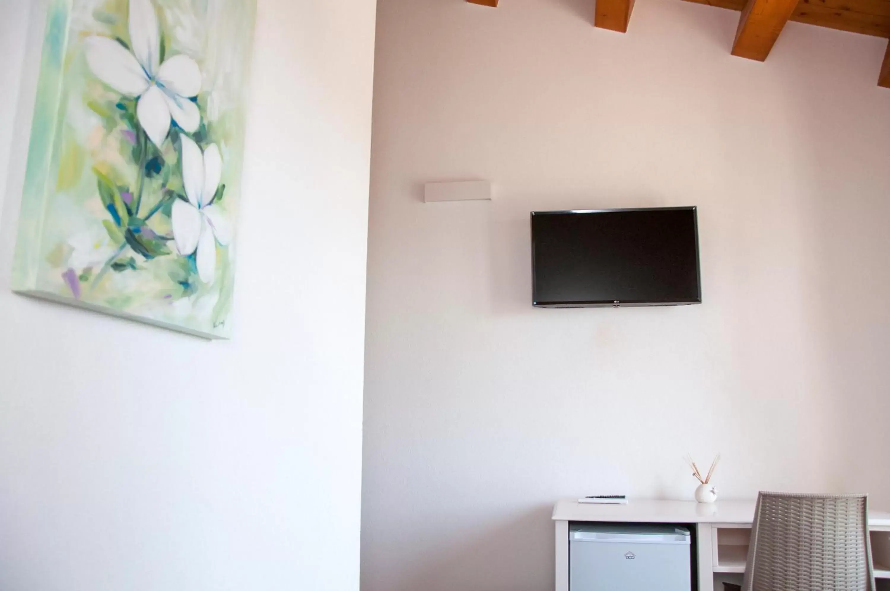 TV/Entertainment Center in Tre Balate Natura e Relax