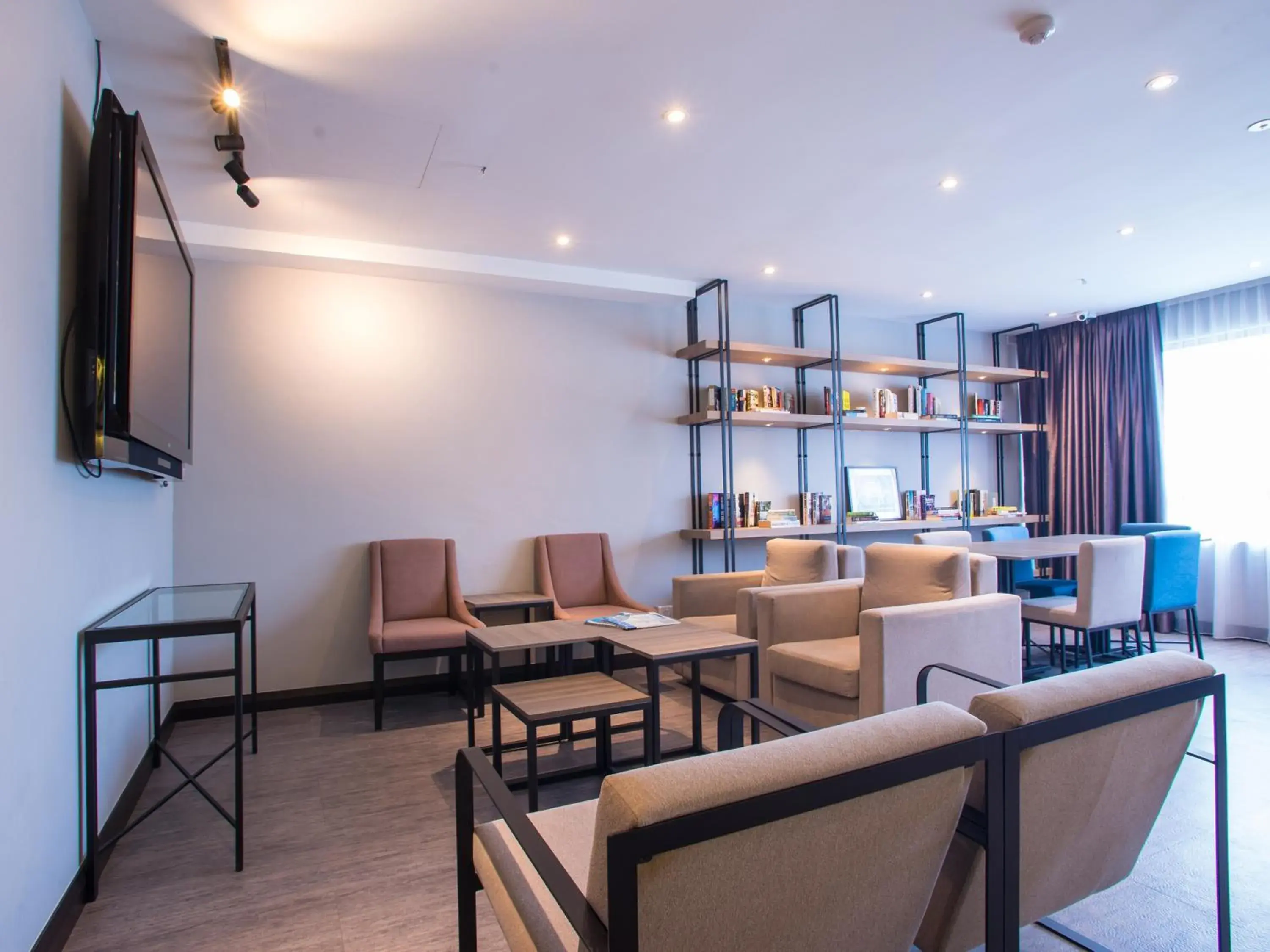 Lobby or reception, Lounge/Bar in OYO 89576 Mokka Hotel