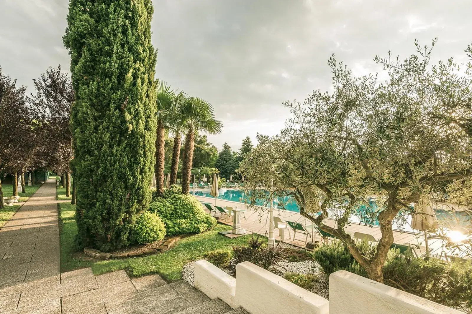 Garden, Swimming Pool in Hotel Des Bains Terme