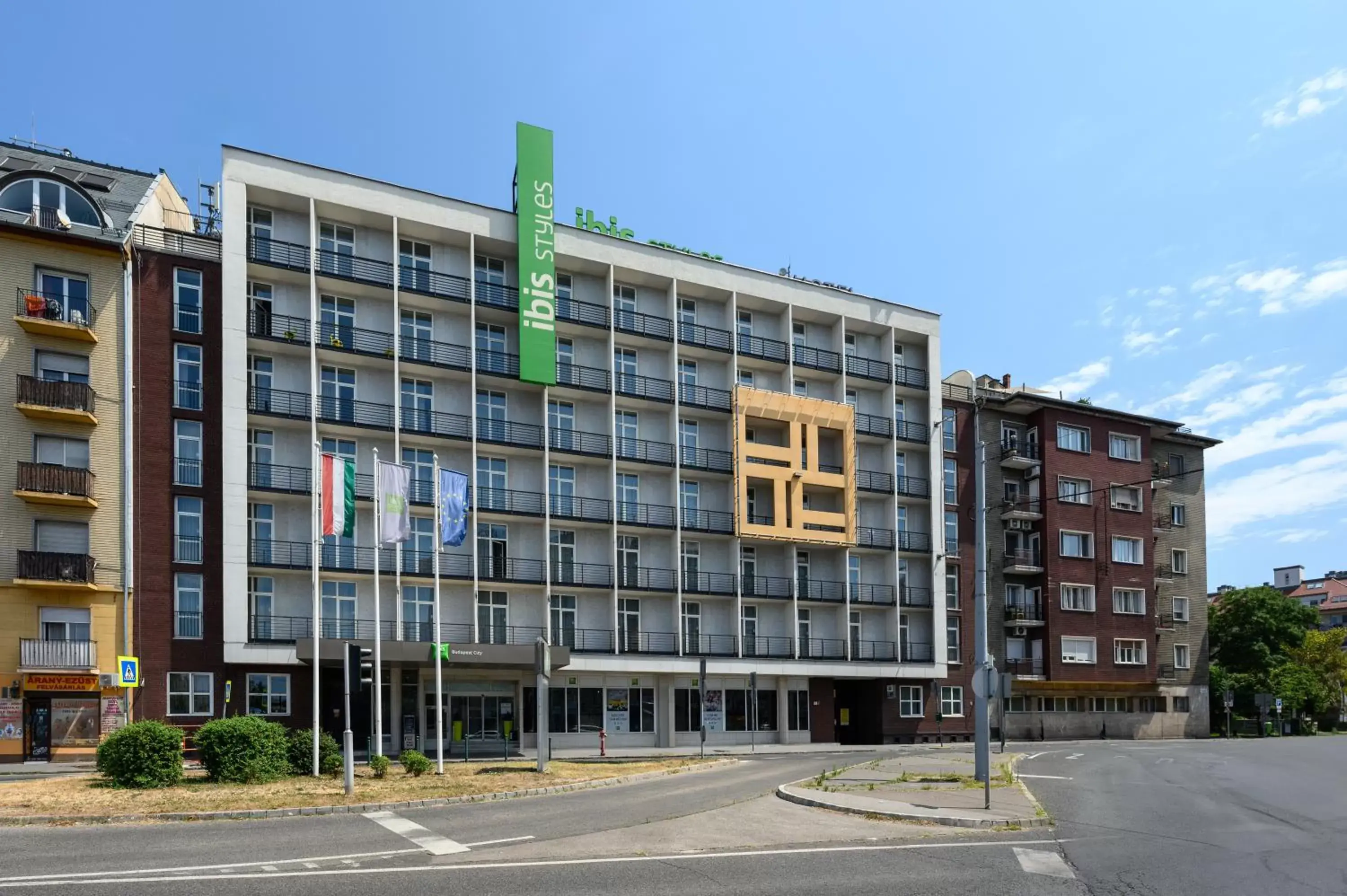 Facade/entrance, Property Building in Ibis Styles Budapest City