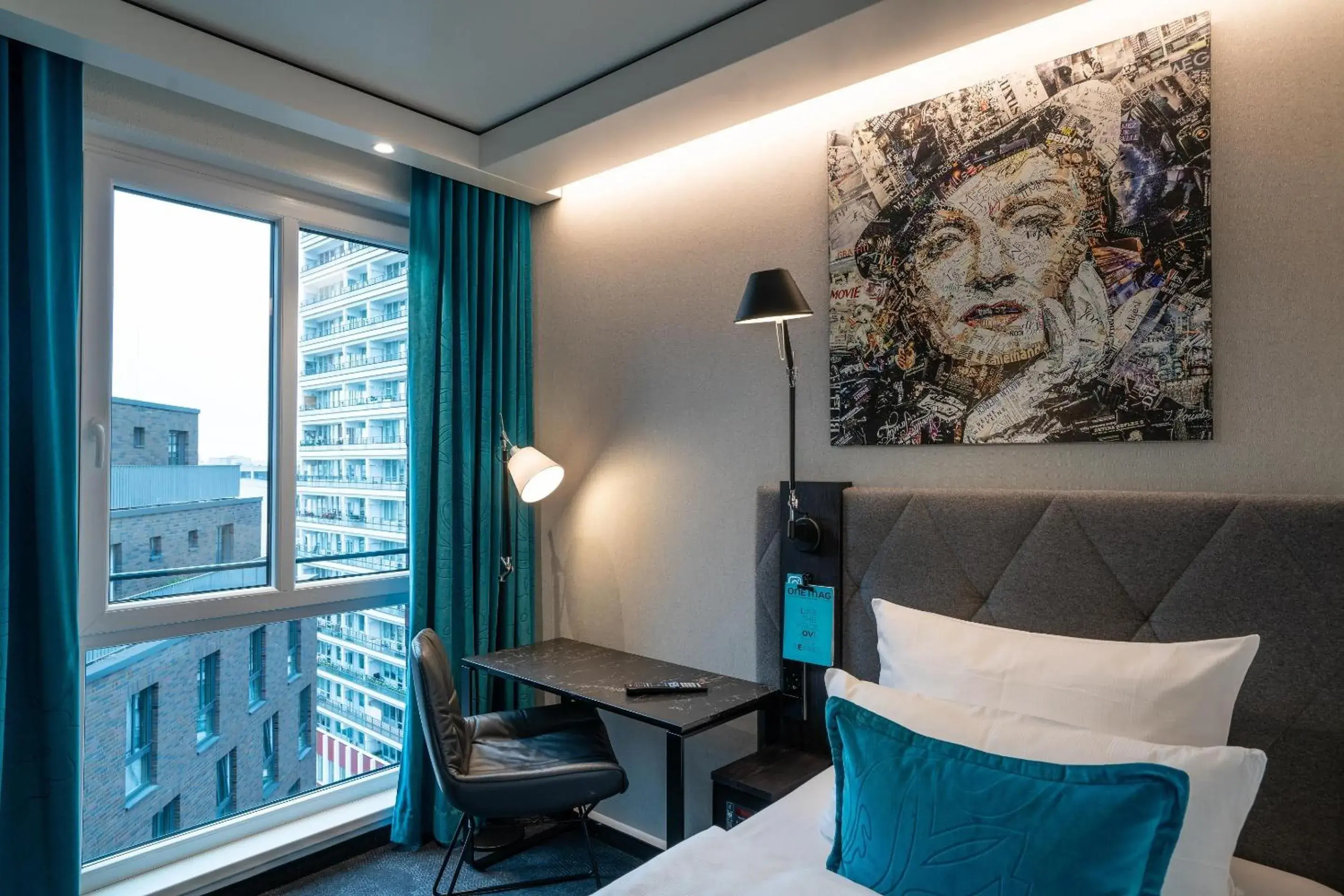 Photo of the whole room in Motel One Berlin-Spittelmarkt