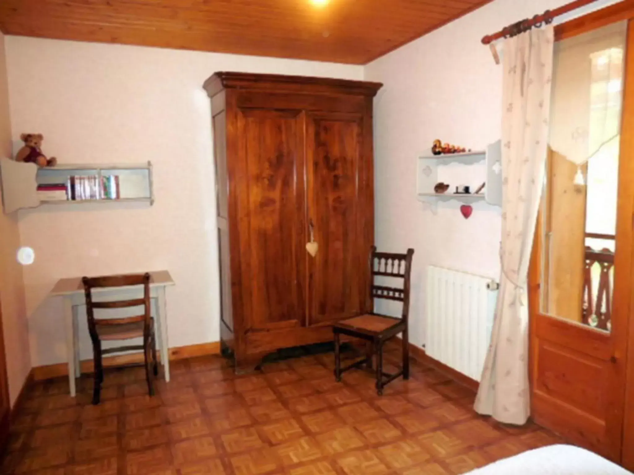 Photo of the whole room, Seating Area in Chambres d'hôtes les Terrasses de Varme