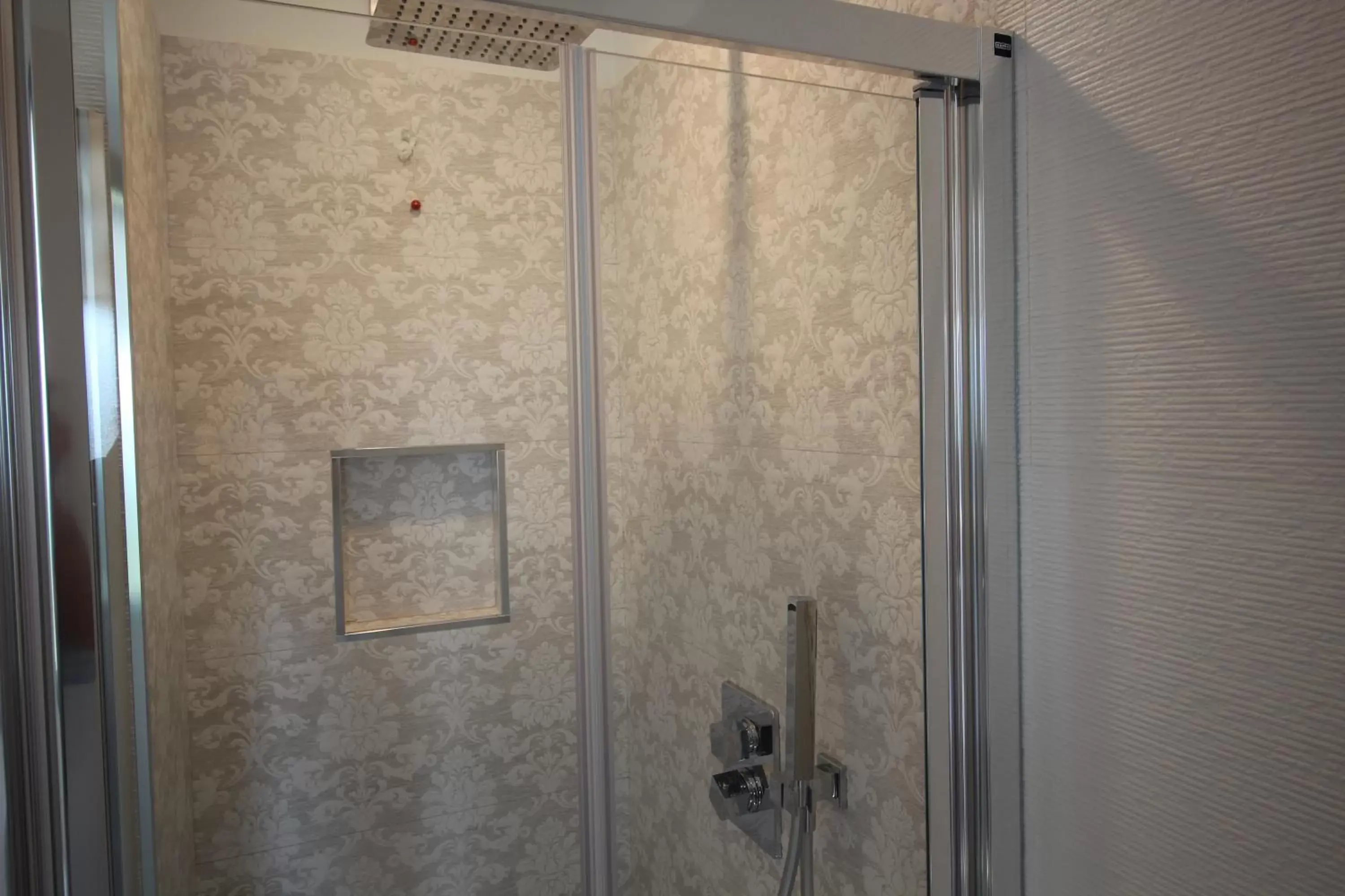 Shower, Bathroom in Del Prado