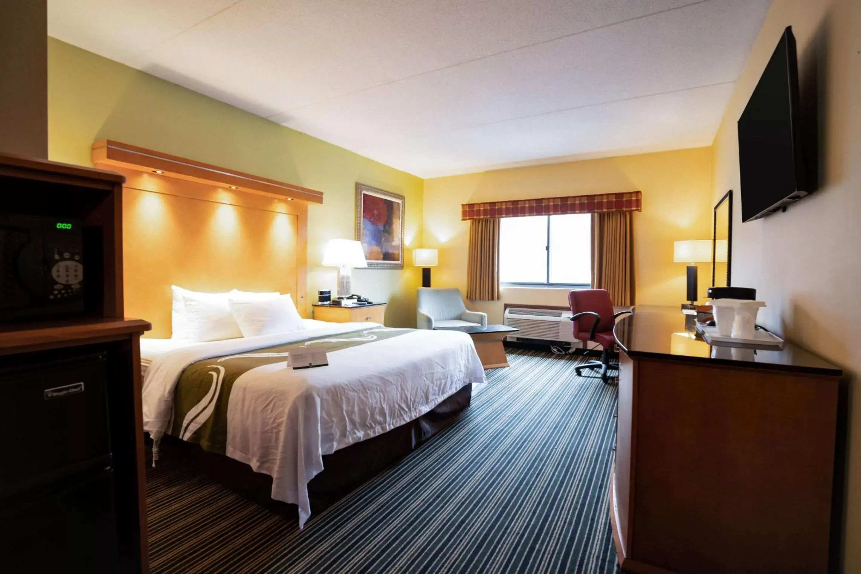 Photo of the whole room in Quality Inn Cromwell - Middletown
