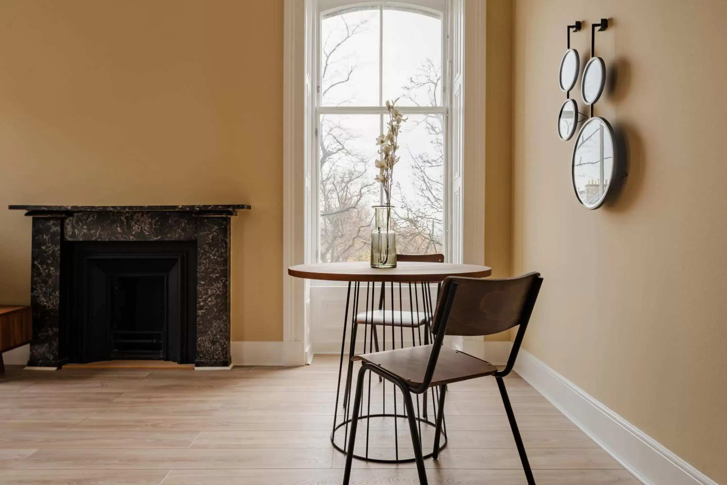 Living room, Dining Area in Sonder Royal Garden Apartments