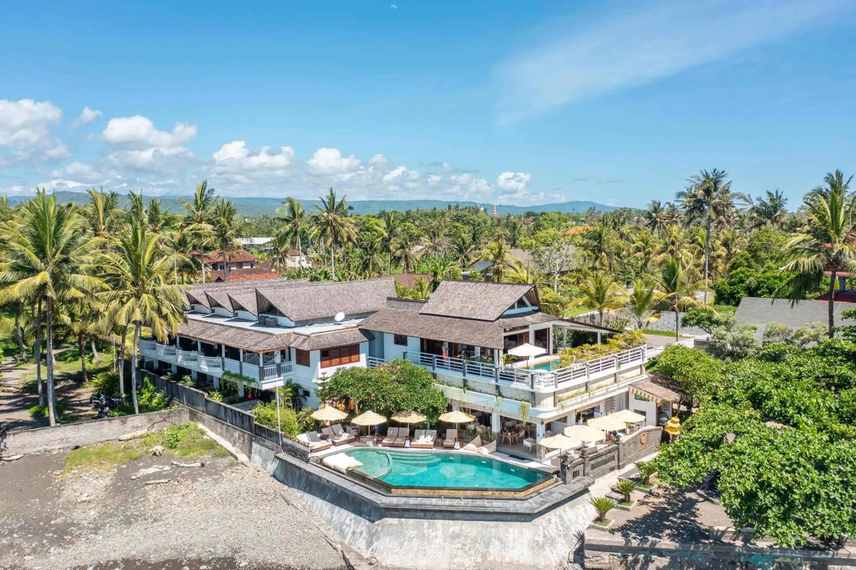 Property building, Bird's-eye View in Bombora Medewi