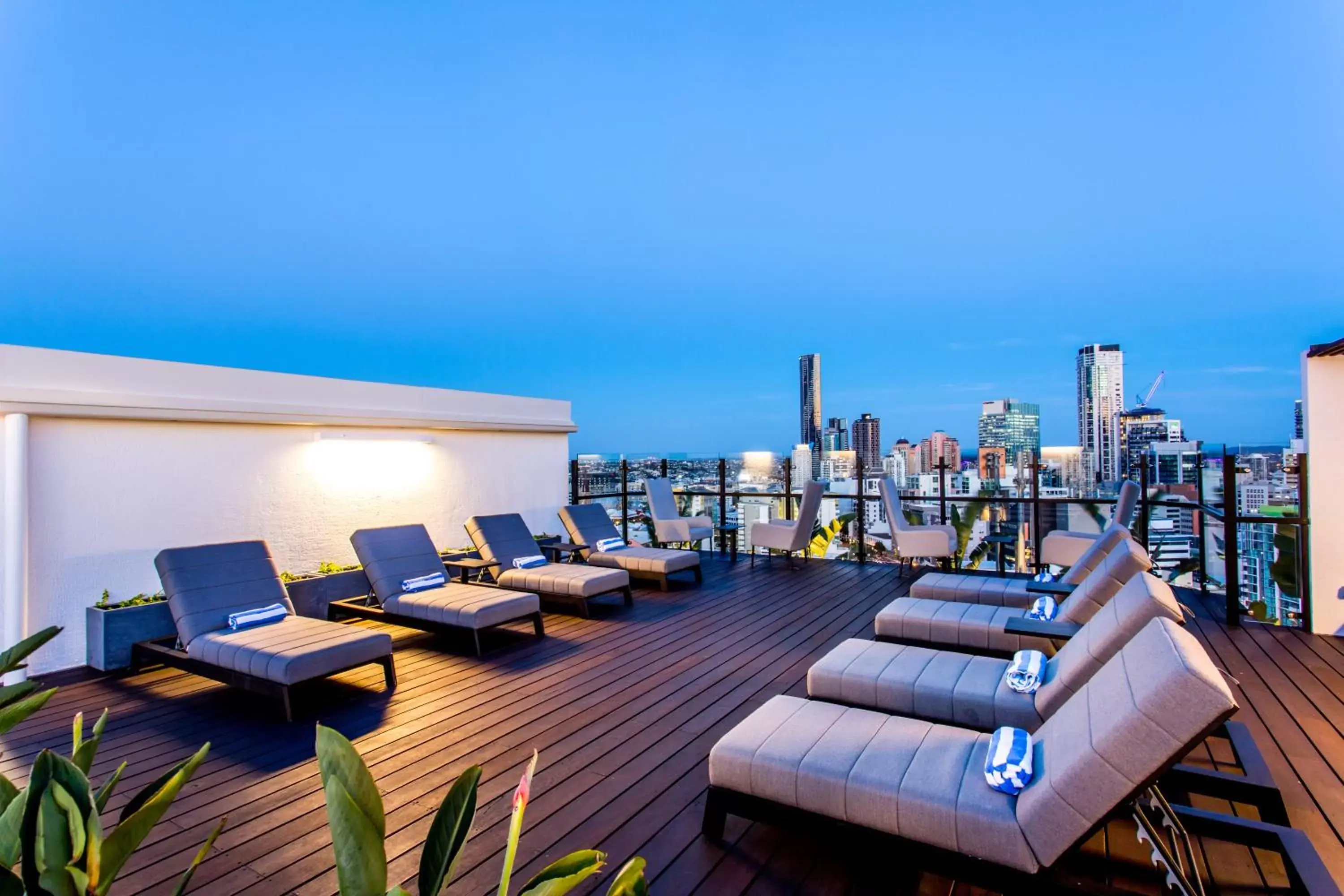 Swimming pool in Hotel Grand Chancellor Brisbane