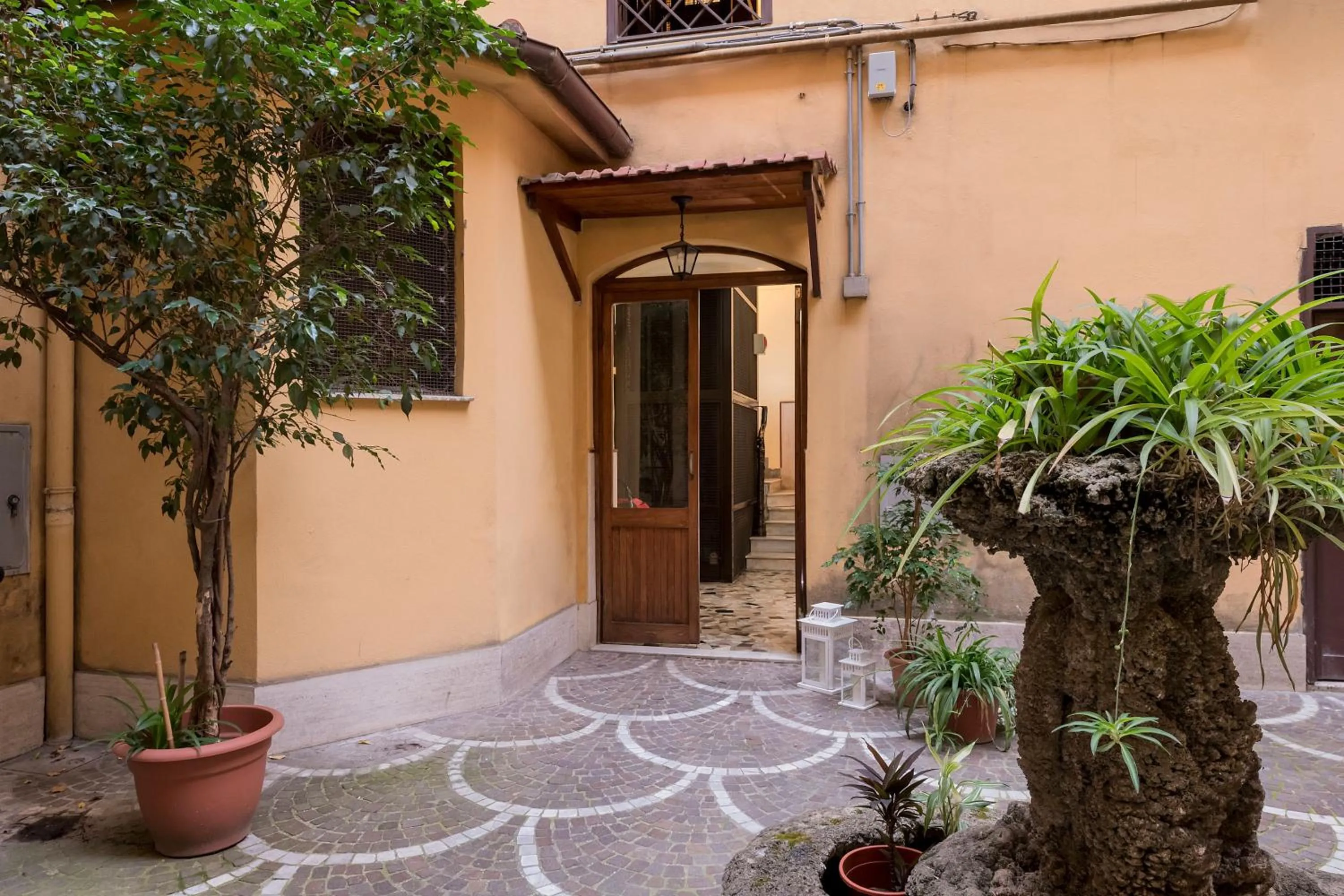 Property building in St. Peter Fortytwo