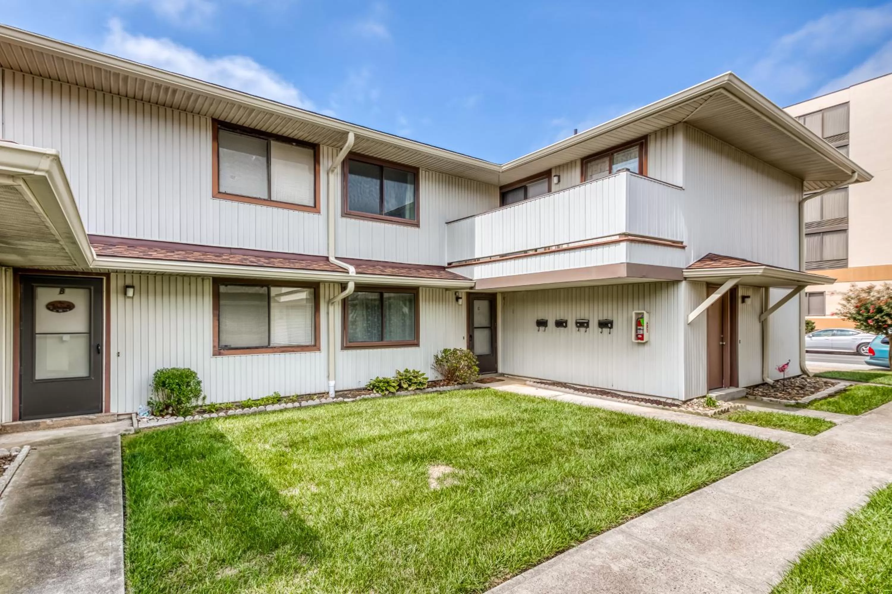 Property Building in Beach Club II