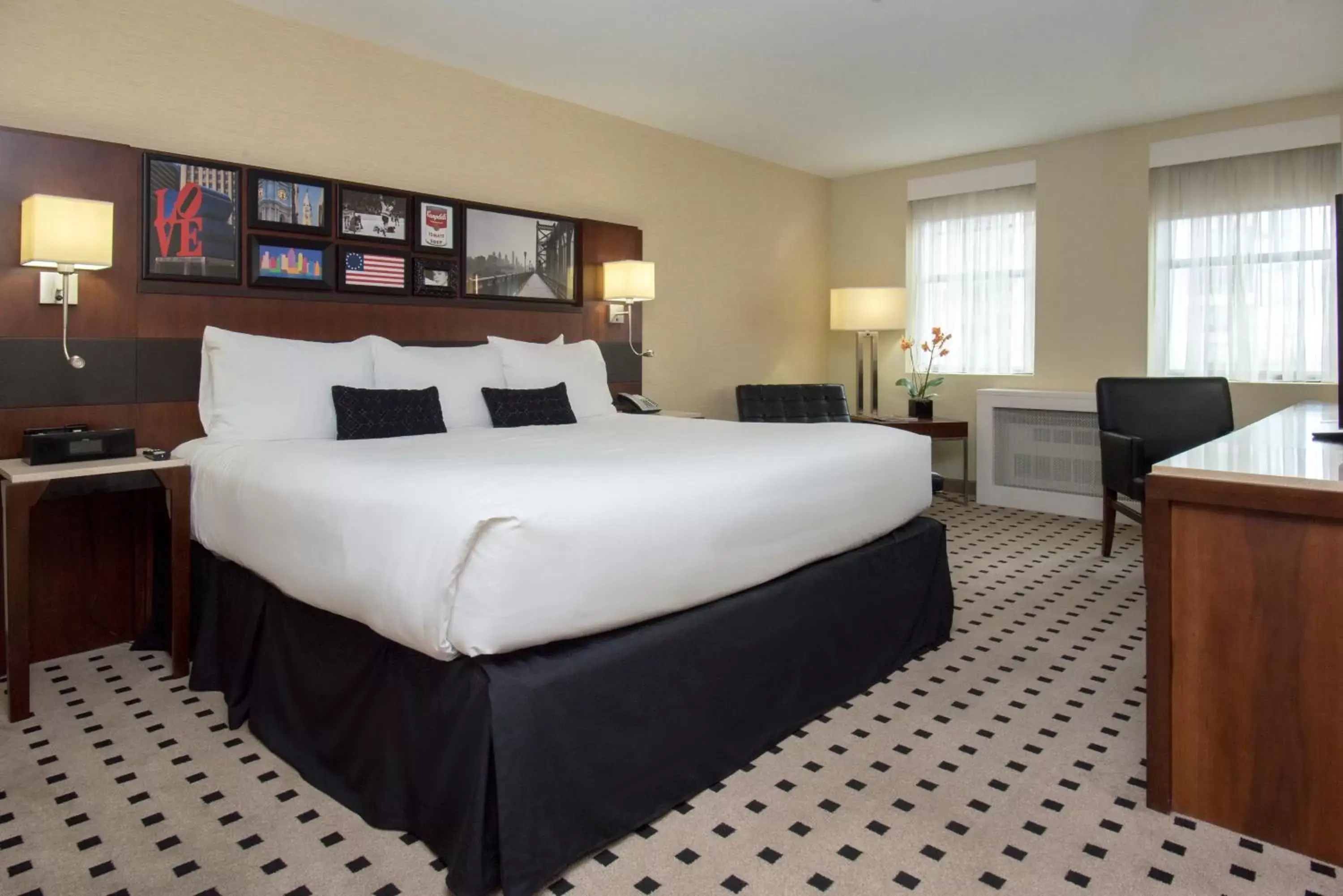 Bed in The Warwick Hotel Rittenhouse Square Philadelphia
