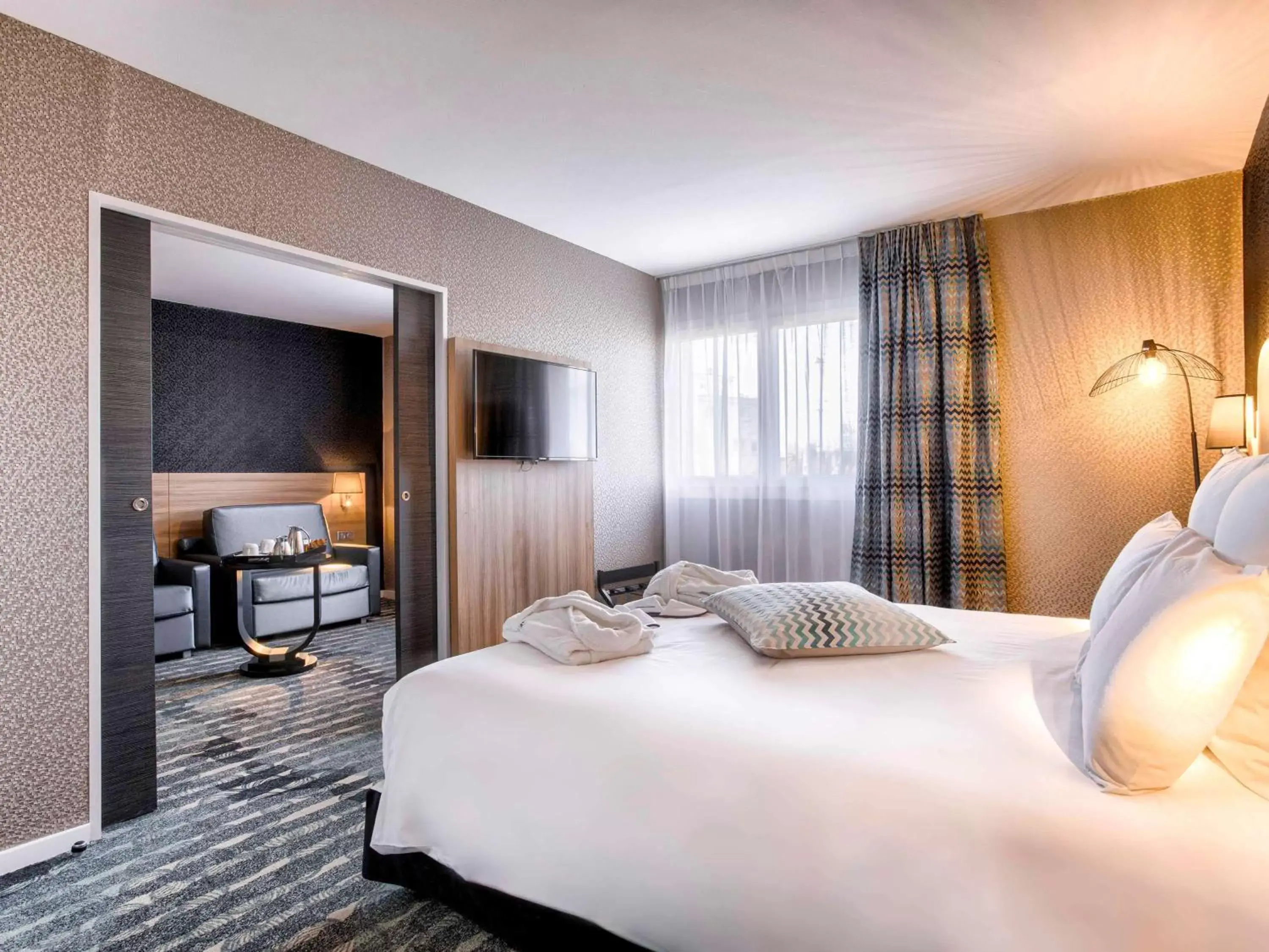 Privilege Suite with One Double Bed and One Sofa Bed in Mercure Cabourg Hôtel & Spa Privilege Suite with One Double Bed and One Sofa Bed in Mercure Cabourg Hôtel & Spa