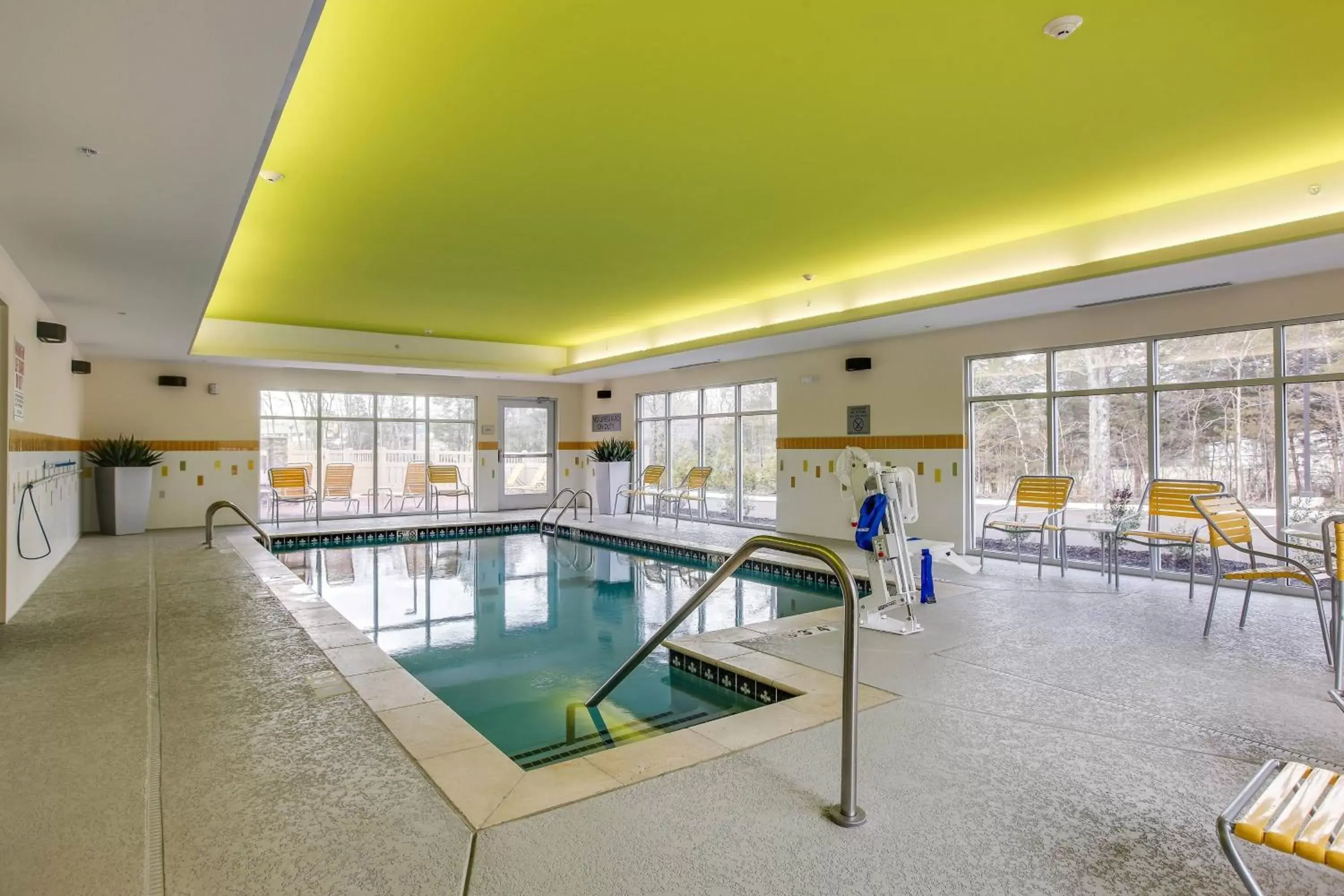 Swimming Pool in Fairfield Inn & Suites by Marriott Columbia