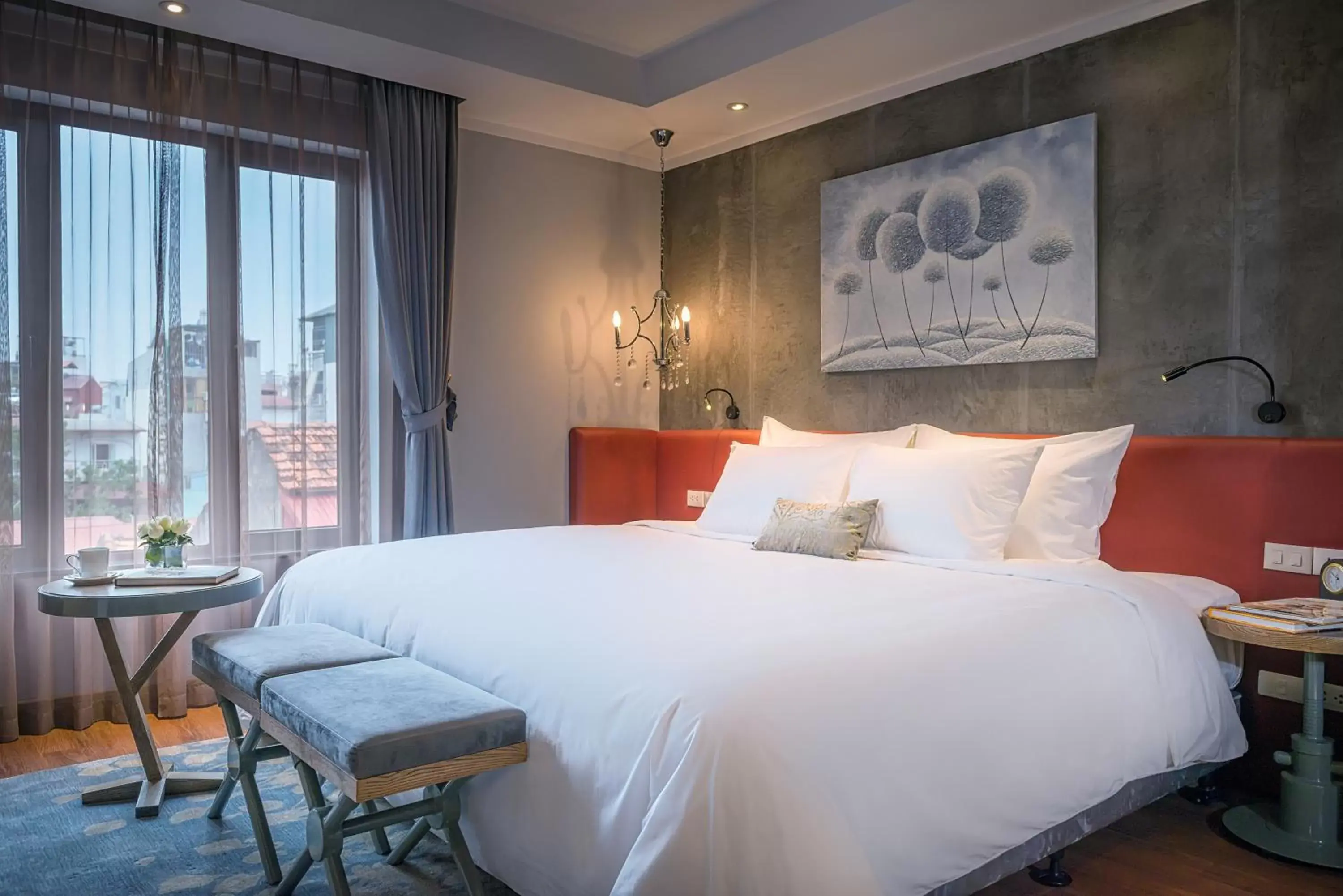 Photo of the whole room, Bed in Bespoke Trendy Hotel Hanoi - Formerly Hanoi La Siesta Trendy