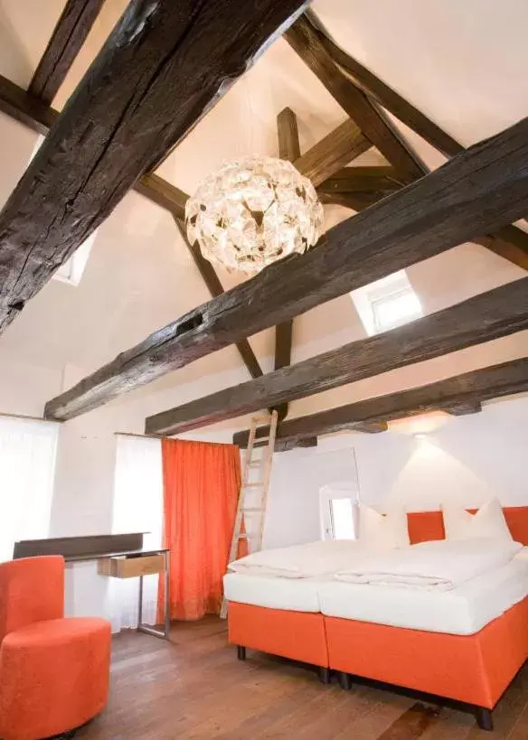 Photo of the whole room, Bunk Bed in Hotel Münchner Hof und Blauer Turm