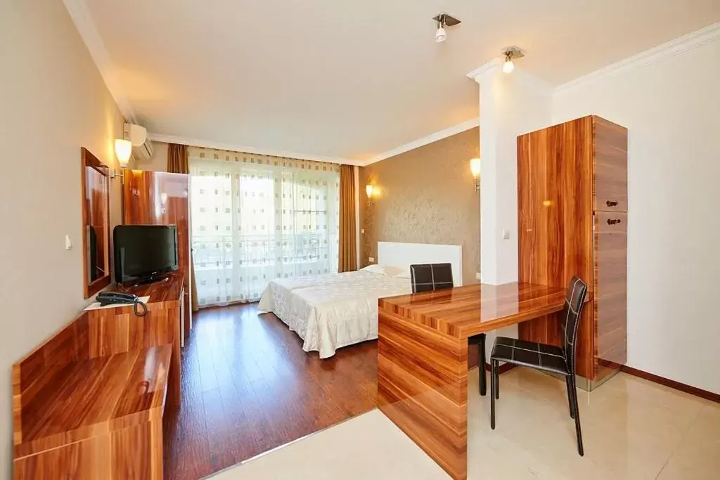 Standard Studio with Garden View in Penelopa Palace Apart Hotel & SPA Standard Studio with Garden View in Penelopa Palace Apart Hotel & SPA