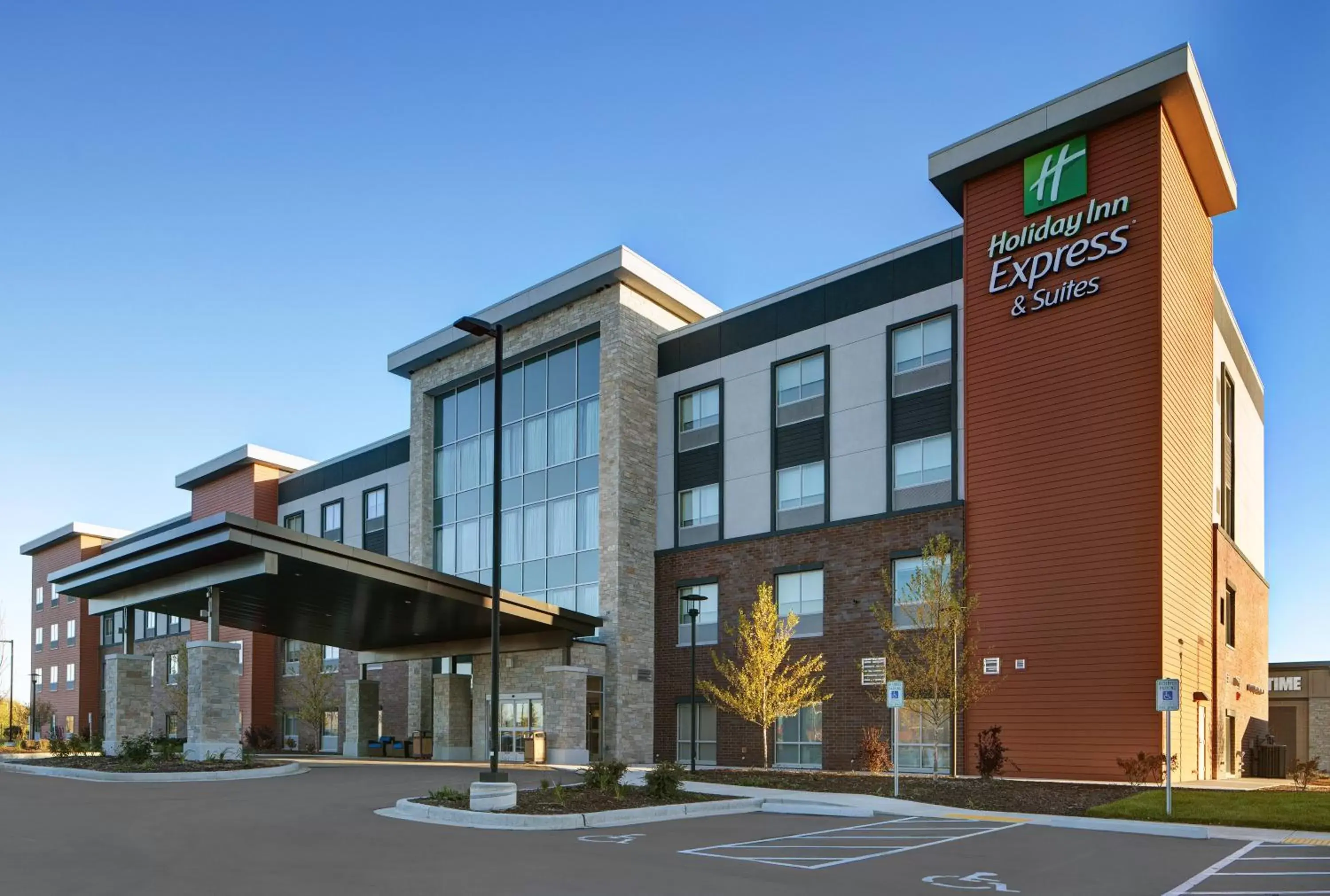 Property Building in Holiday Inn Express & Suites - Milwaukee - Brookfield, an IHG Hotel