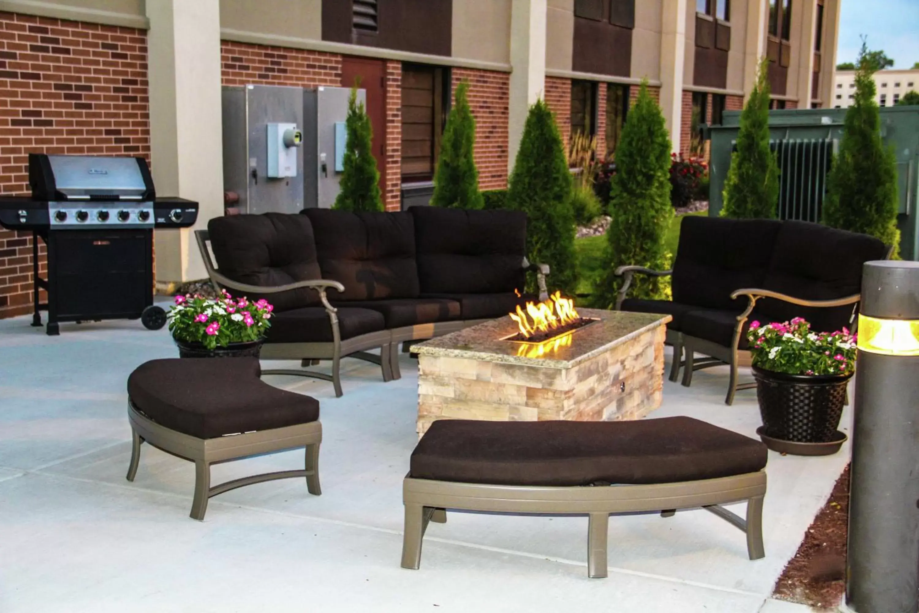 Patio, Seating Area in Hampton Inn Joliet/I-80