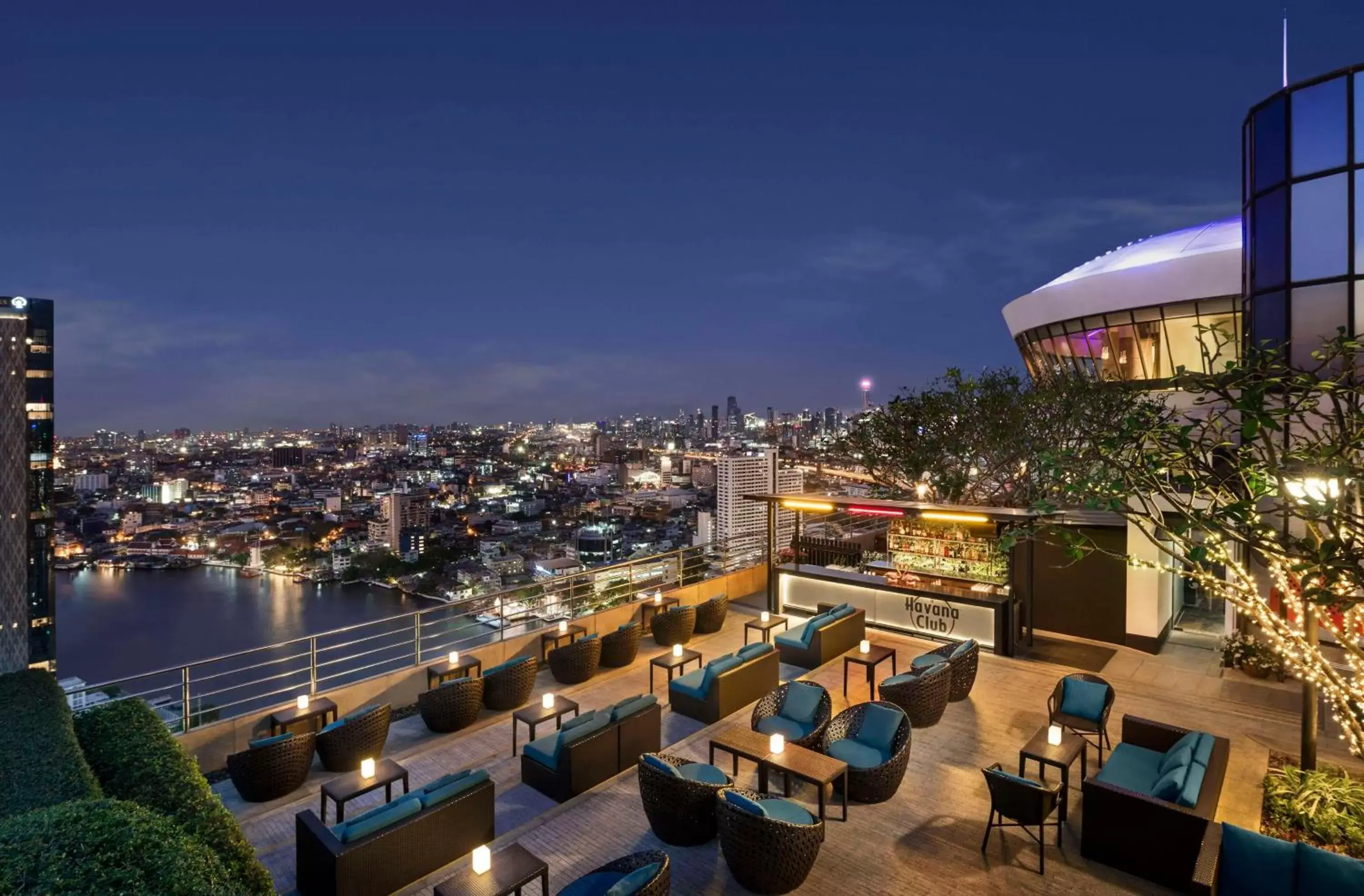 Dining area in Millennium Hilton Bangkok