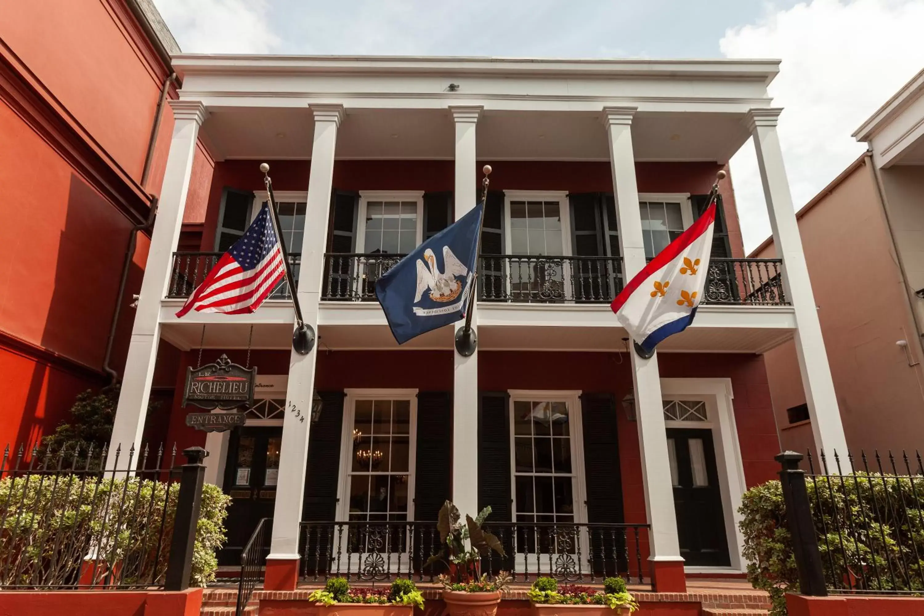 Property Building in Le Richelieu in the French Quarter