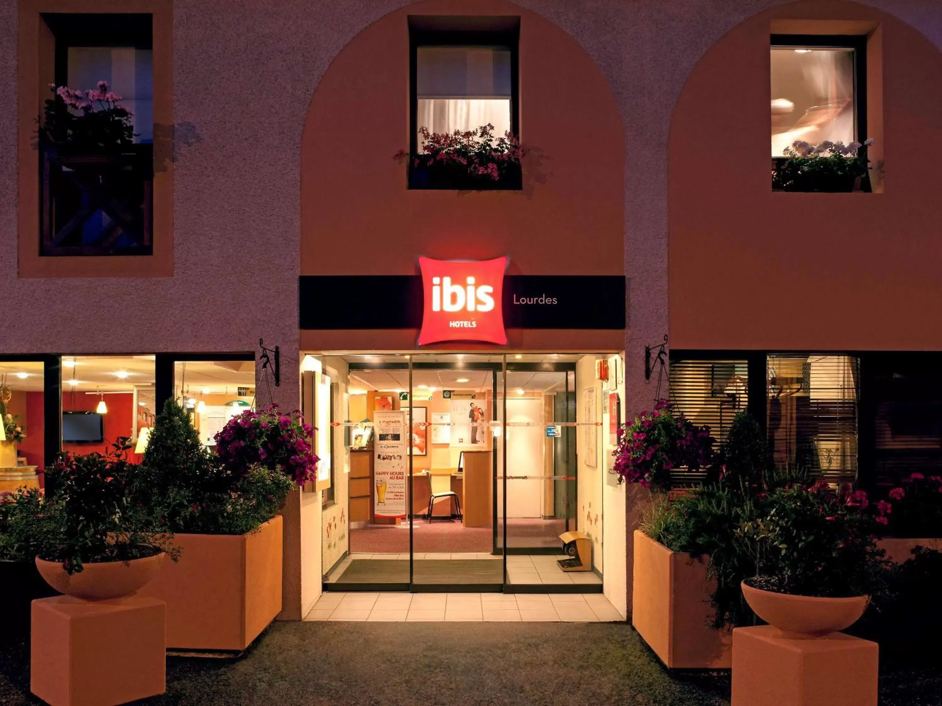 Property building in ibis Lourdes Centre Gare