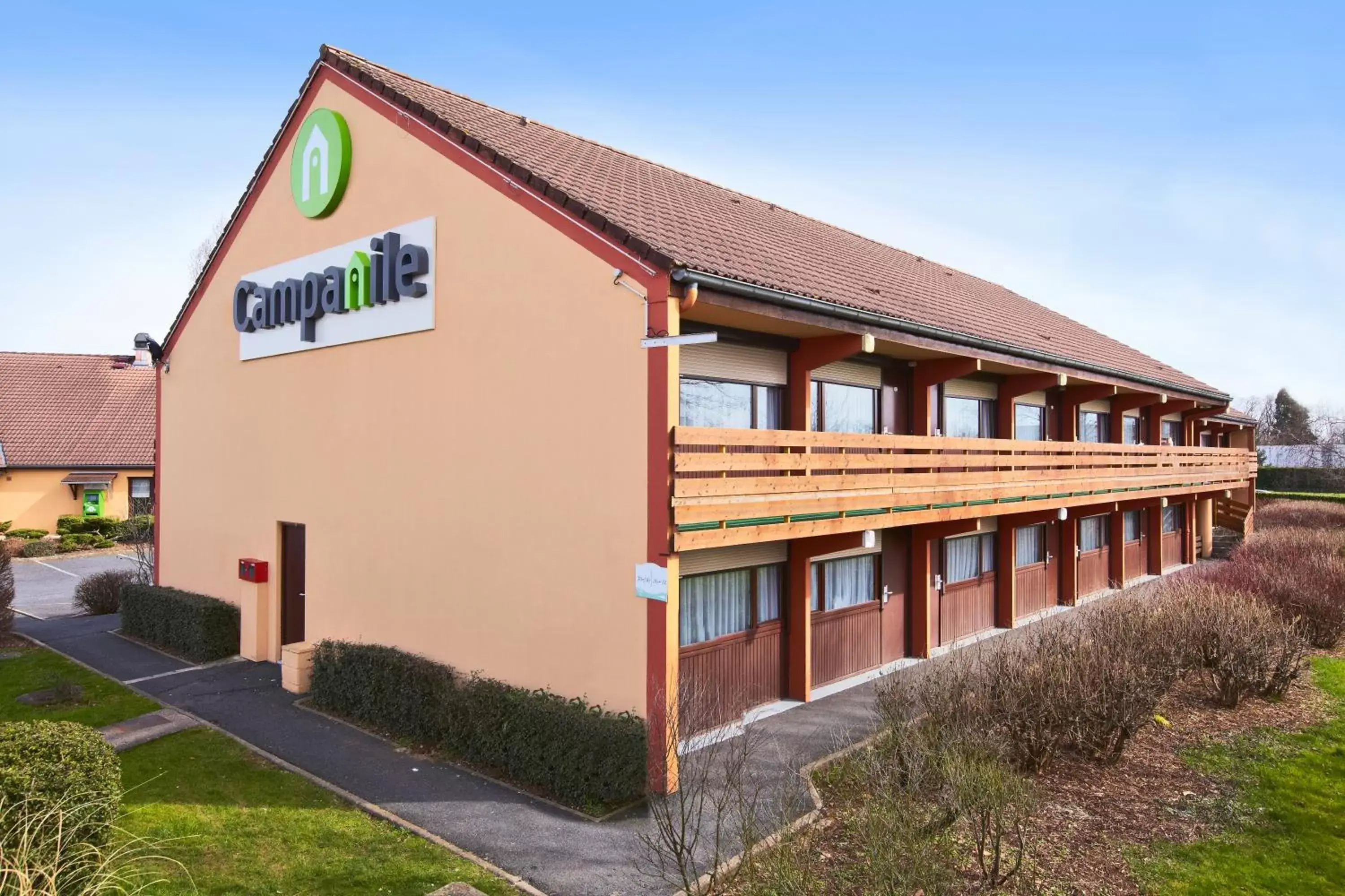 Facade/entrance, Property Building in Campanile Nevers Nord - Varennes-Vauzelles