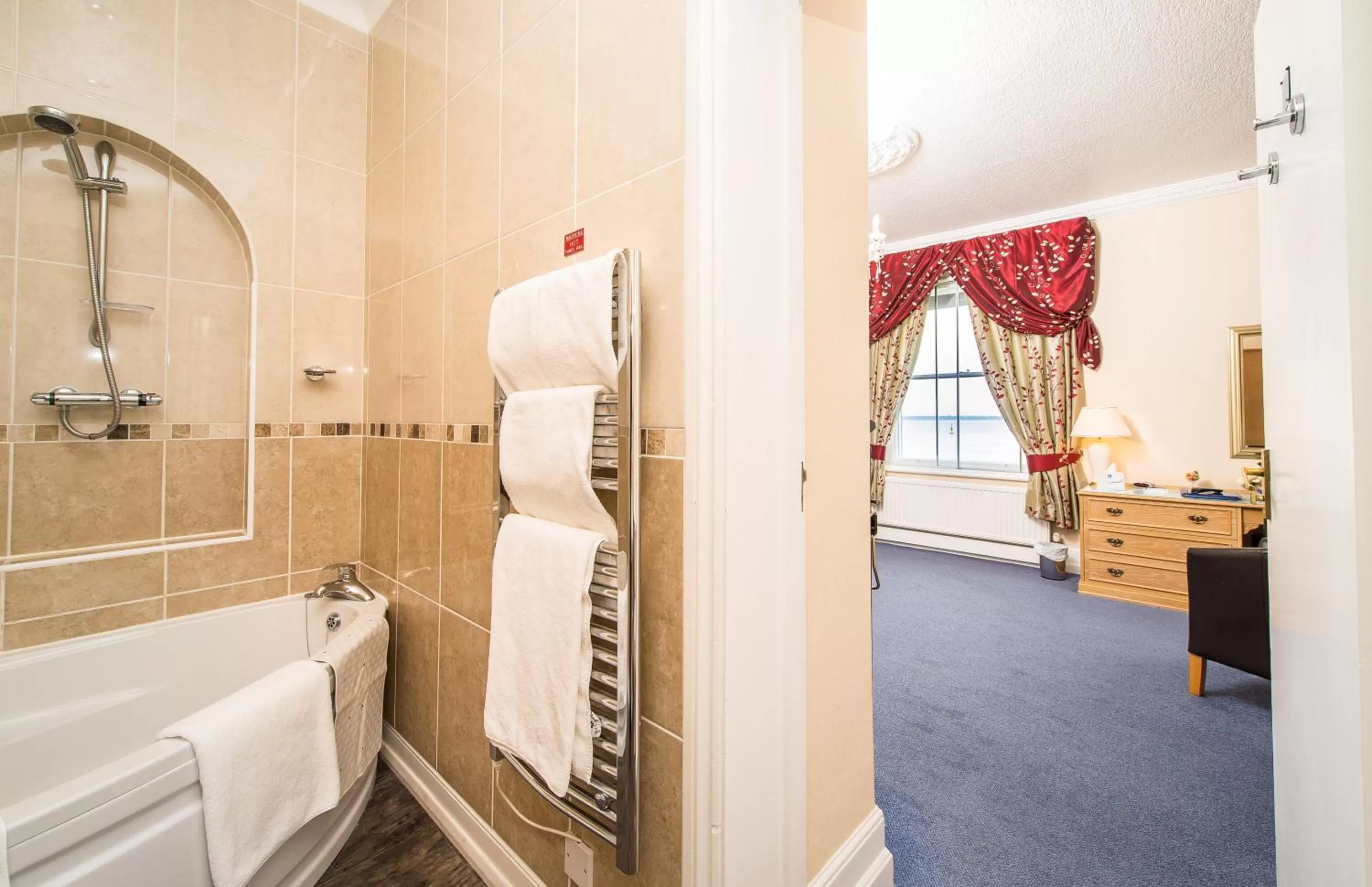 BEST WESTERN New Holmwood Hotel