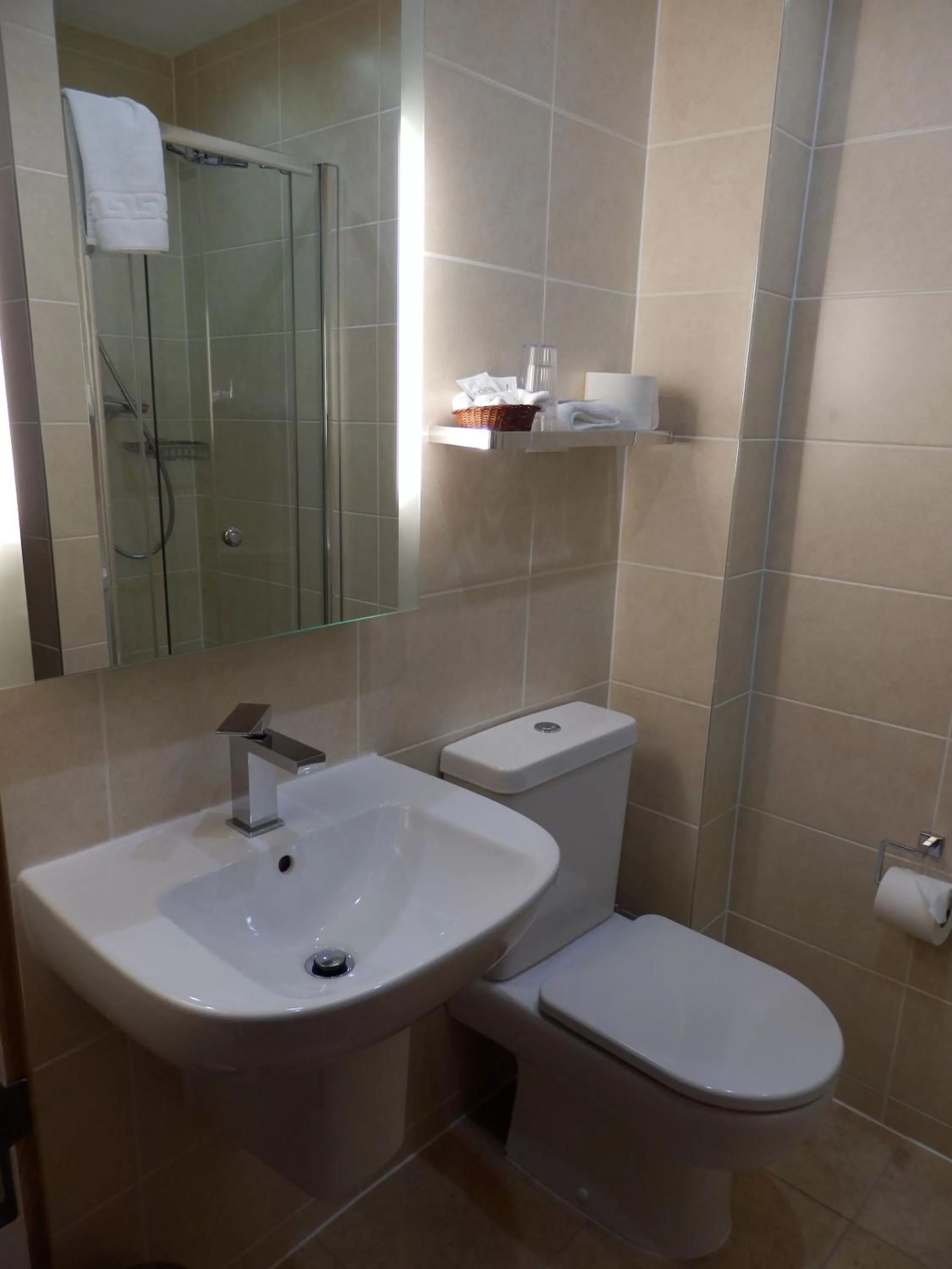 Bathroom in Rosehill Guest House