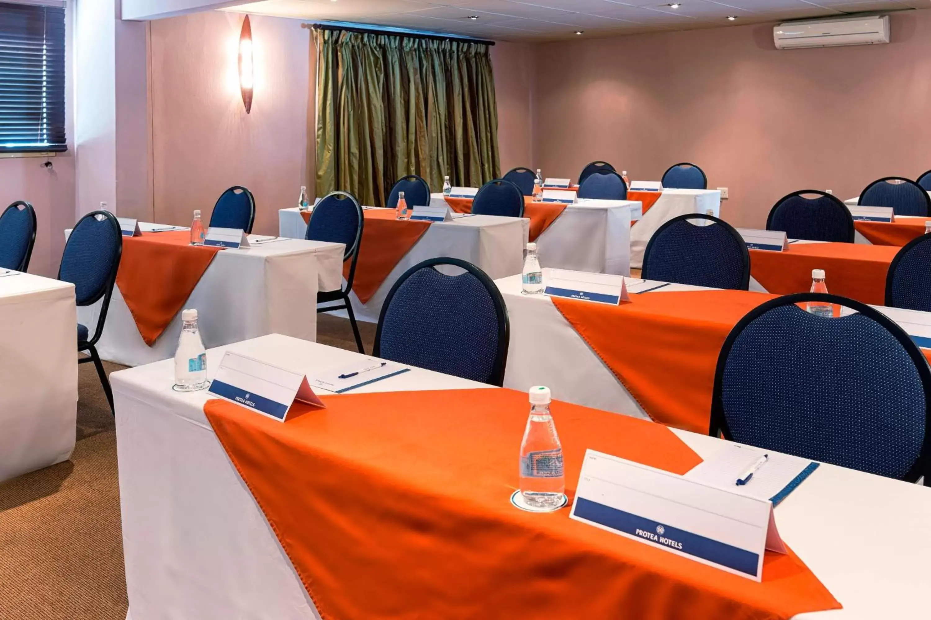 Meeting/conference room, Business Area/Conference Room in Protea Hotel by Marriott Zambezi River Lodge