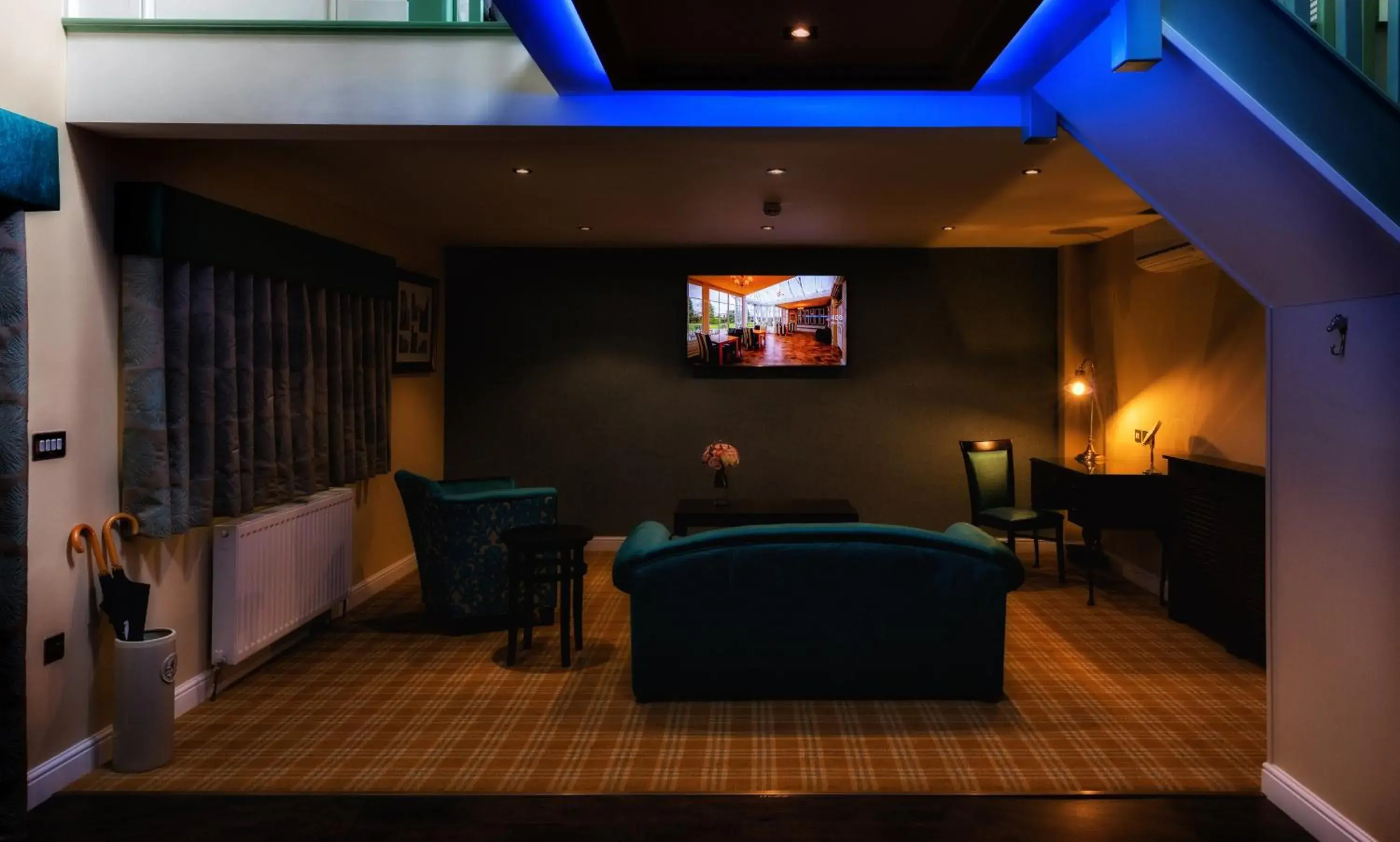 Living room, Seating Area in Rogerthorpe Manor Hotel