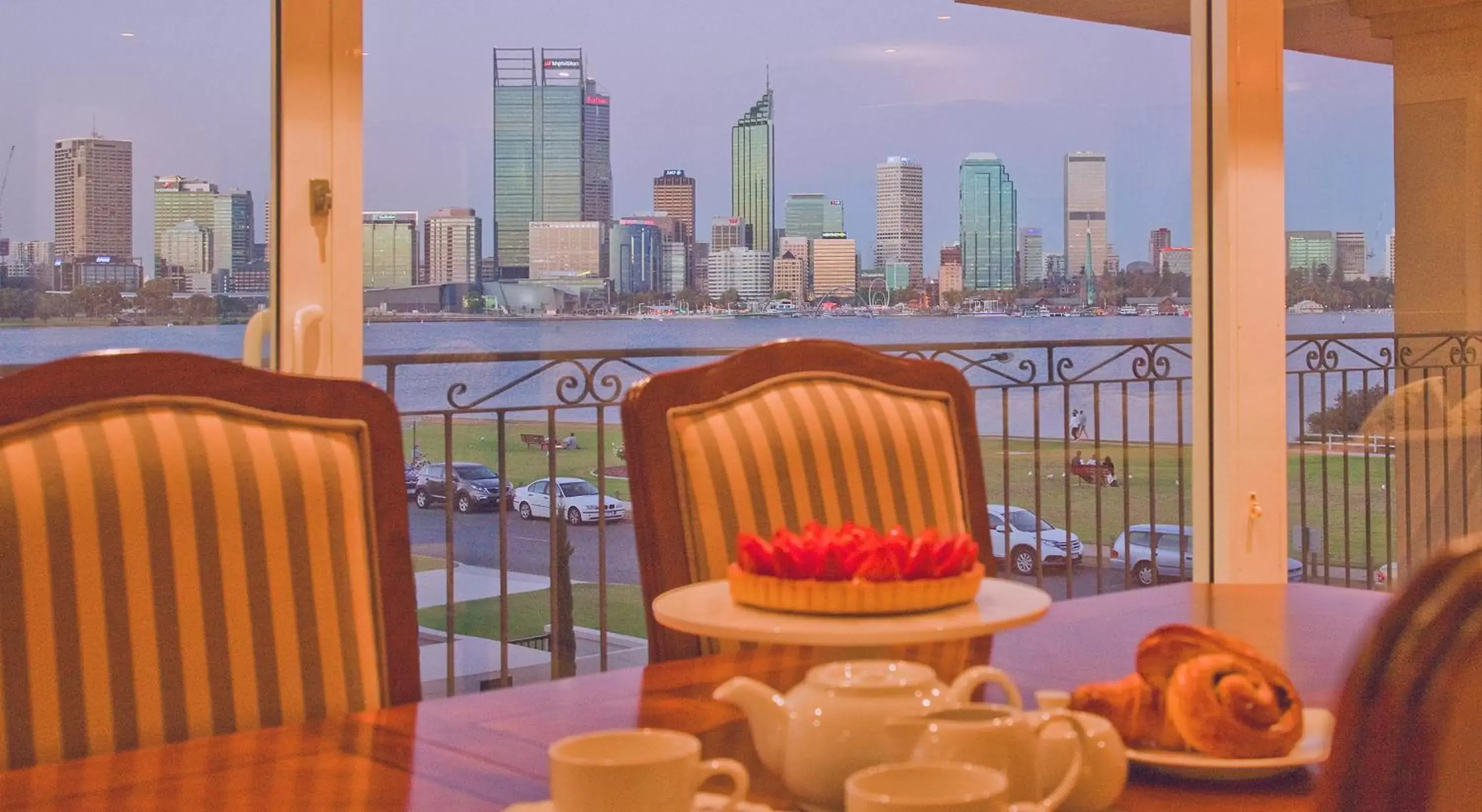 The Peninsula Riverside Serviced Apartments The Peninsula Riverside Serviced Apartments