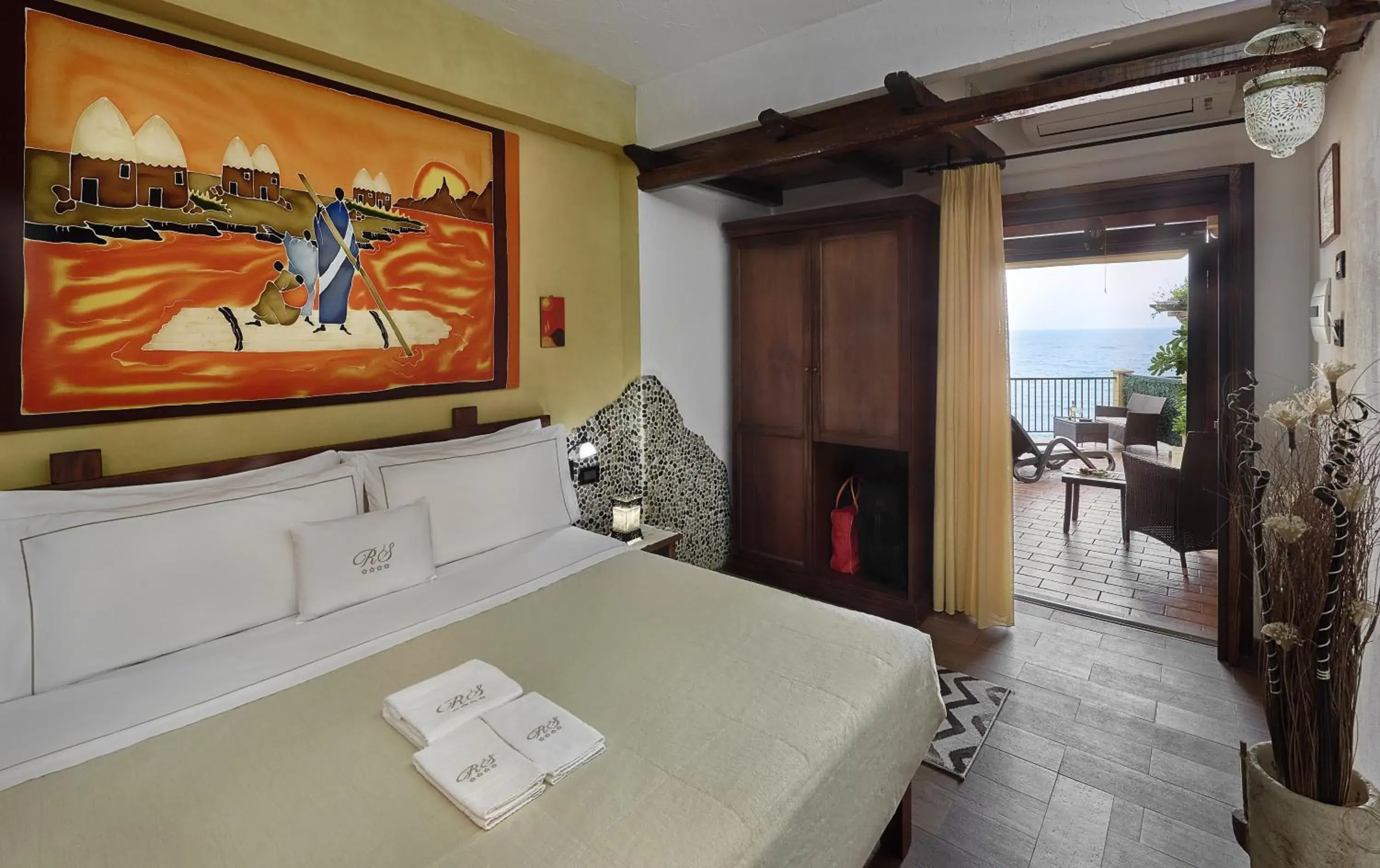 Balcony/Terrace, Bed in Hotel Rocca Della Sena
