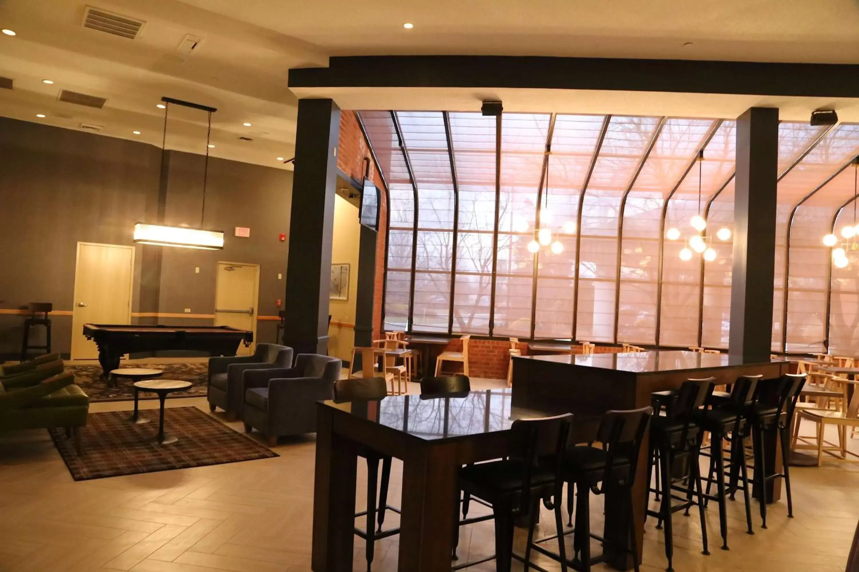 Dining area, Restaurant/Places to Eat in DoubleTree by Hilton Boston-Andover