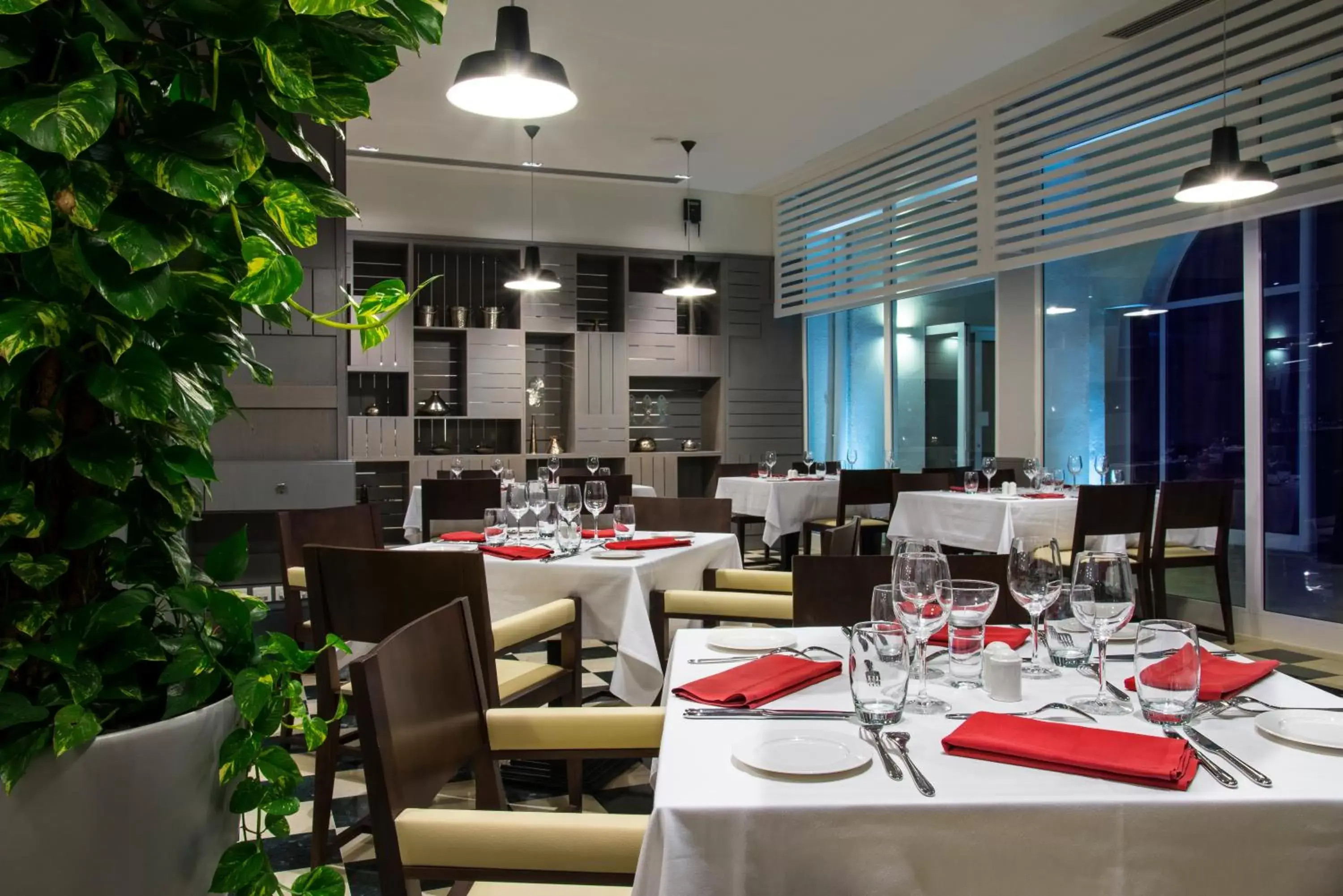 Restaurant/Places to Eat in Radisson Blu Resort & Thalasso Hammamet