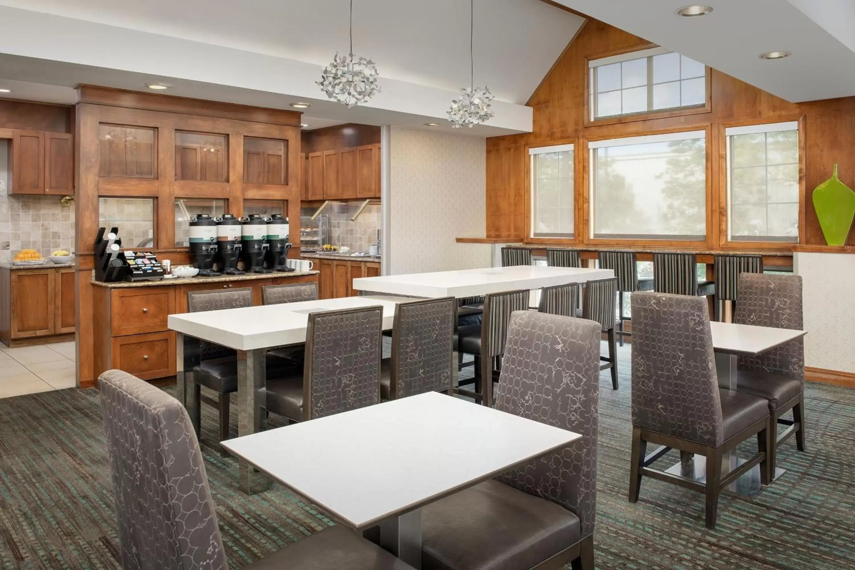 Breakfast, Restaurant/Places to Eat in Residence Inn Chico