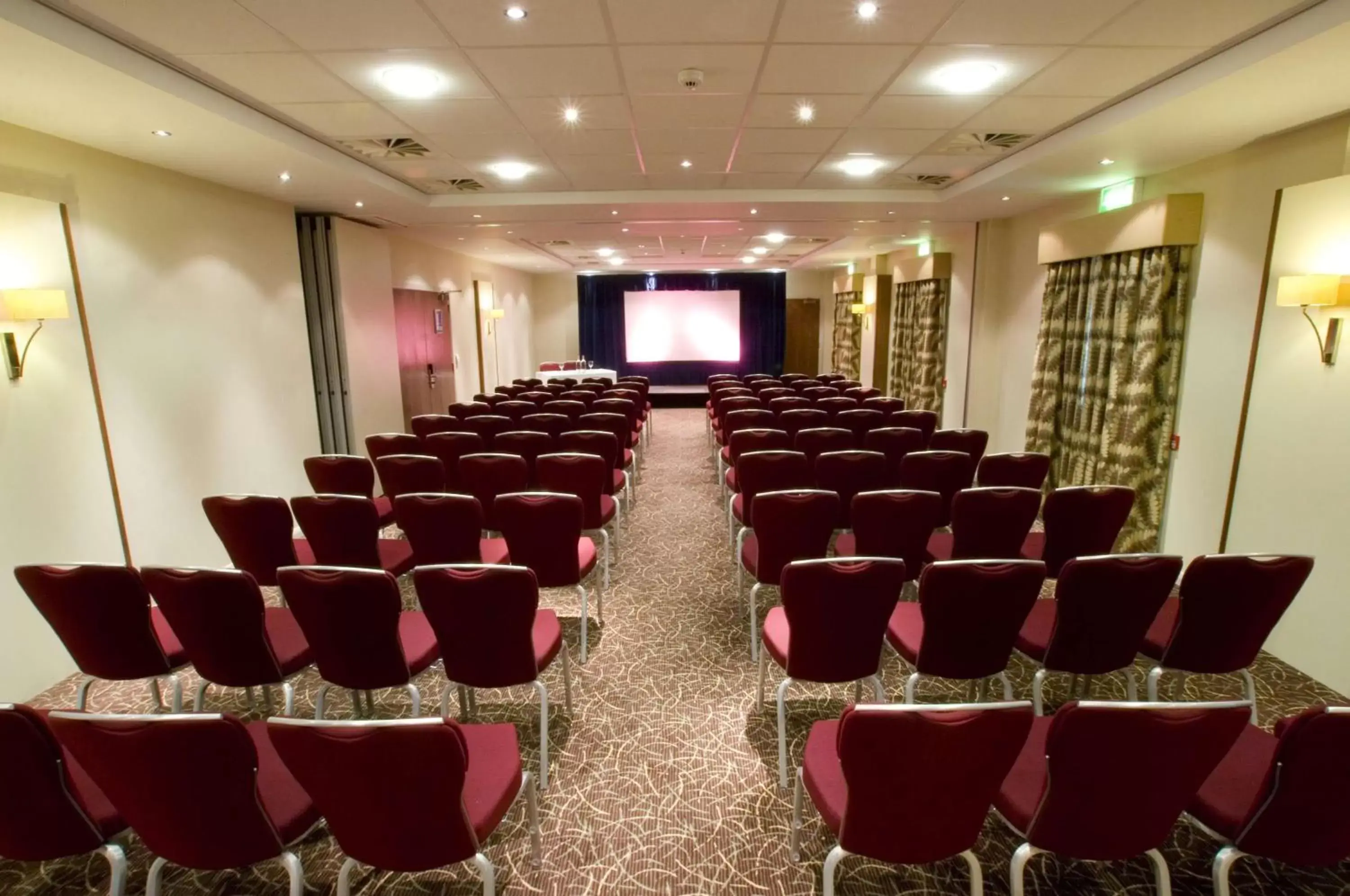 Meeting/conference room in Hilton Garden Inn Luton North
