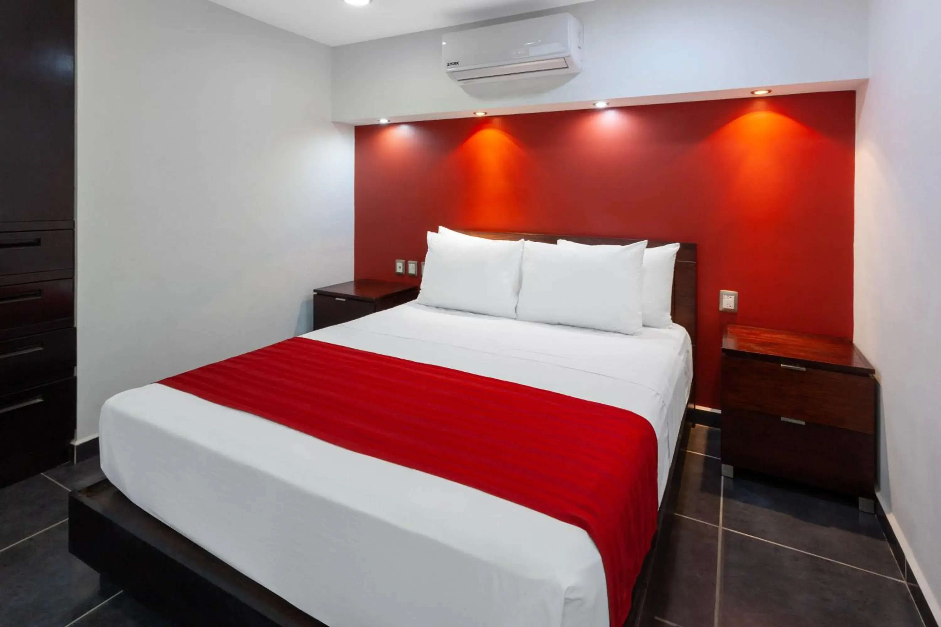 Bedroom, Bed in Ramada by Wyndham Acapulco Hotel & Suites