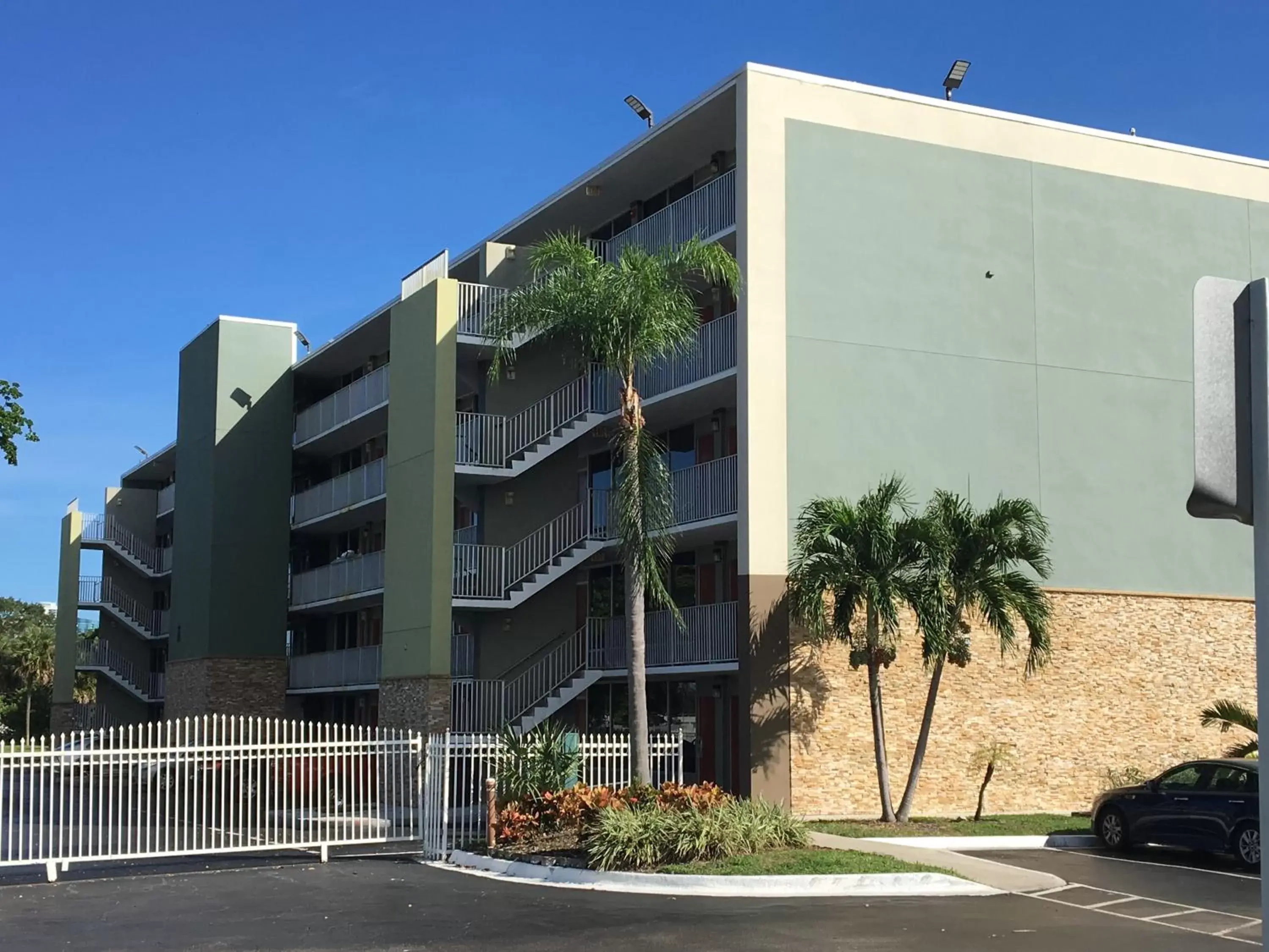 Street view, Property Building in Days Inn by Wyndham Fort Lauderdale Airport Cruise Port