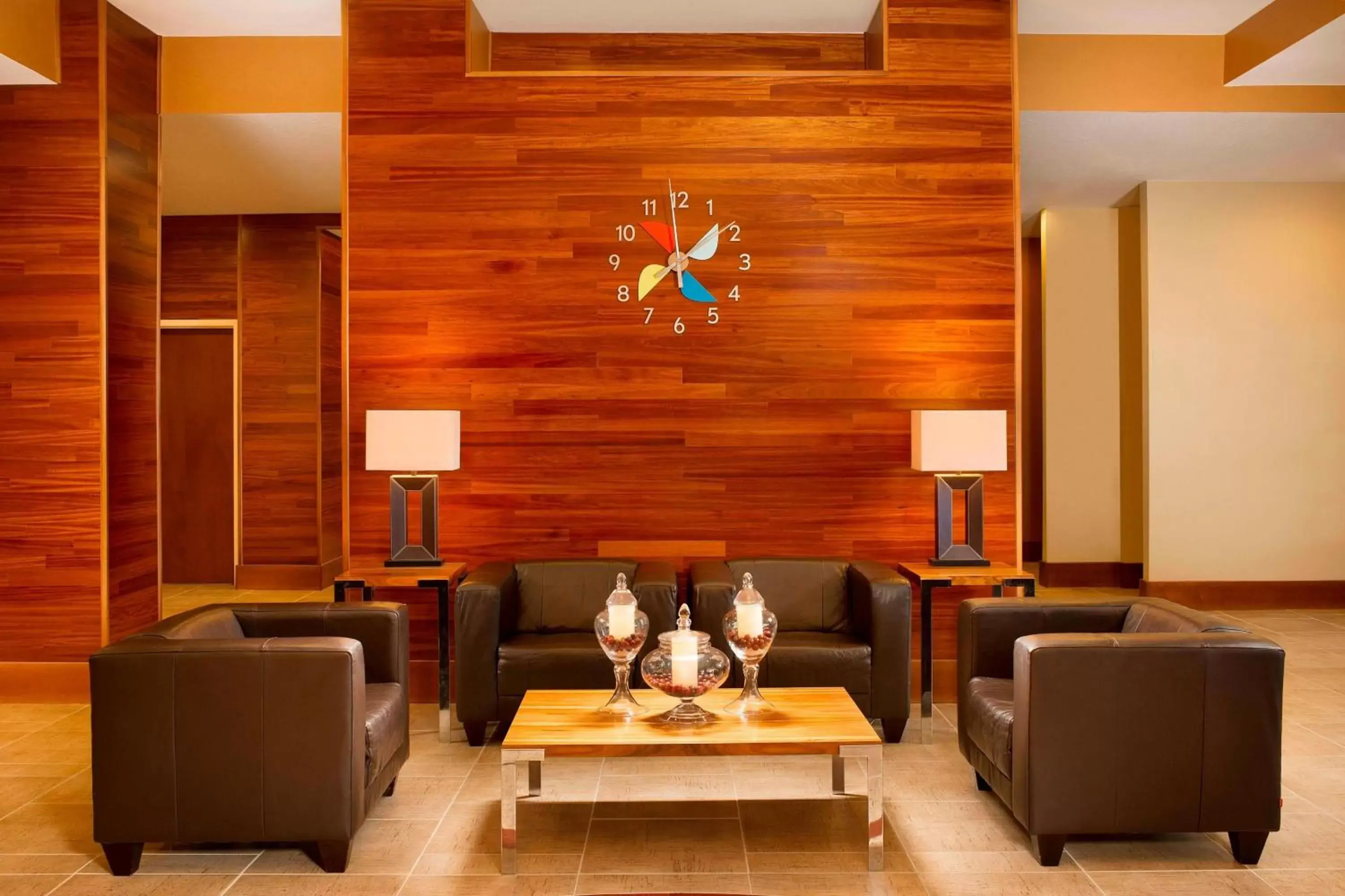 Lobby or reception in Four Points by Sheraton Jacksonville Baymeadows