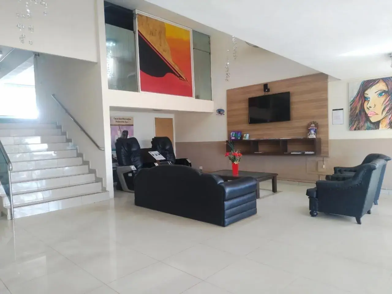 Communal lounge/ TV room in Alvorada Iguassu Hotel