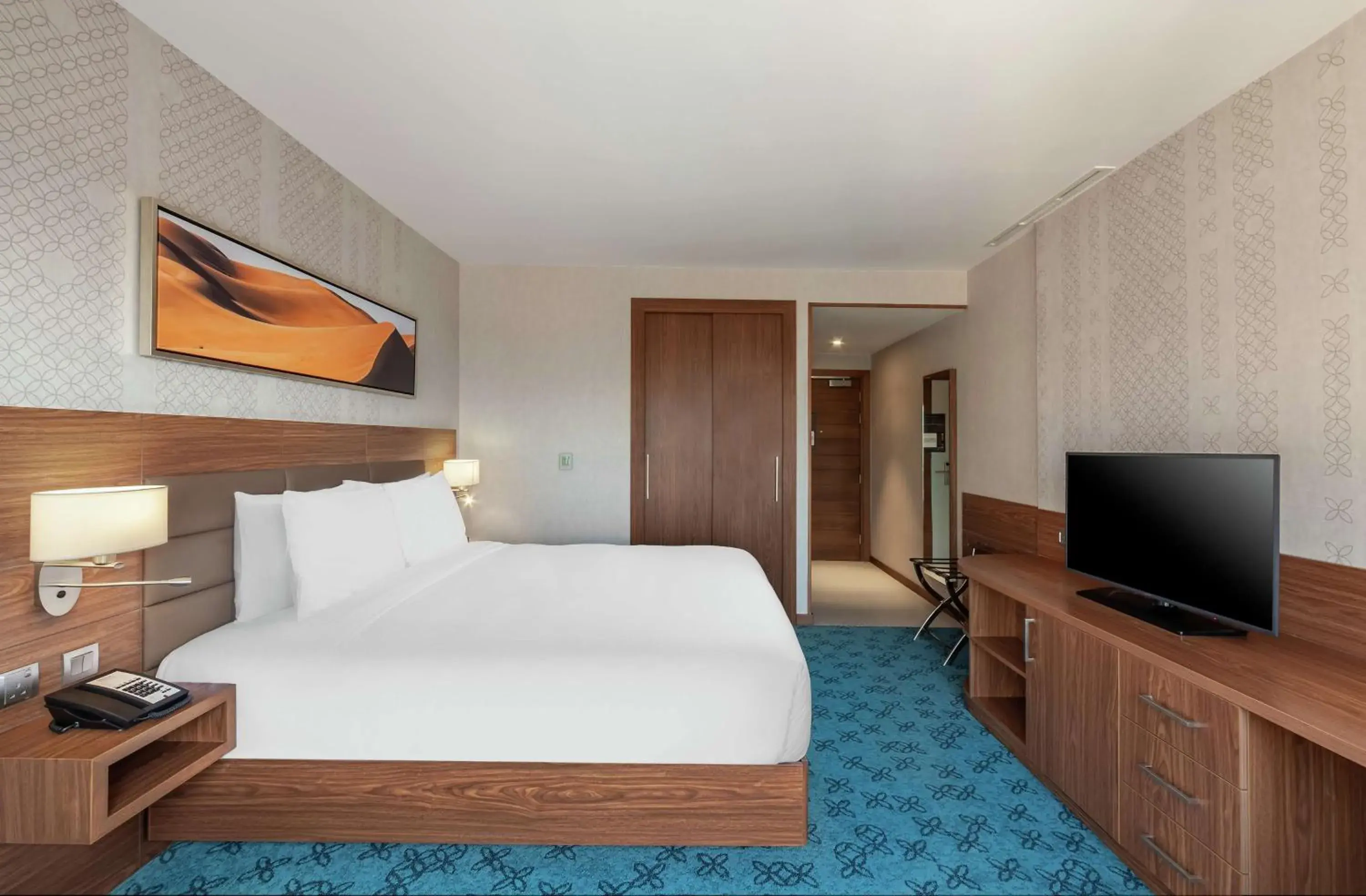 Bedroom, Bed in DoubleTree by Hilton Dubai Al Jadaf