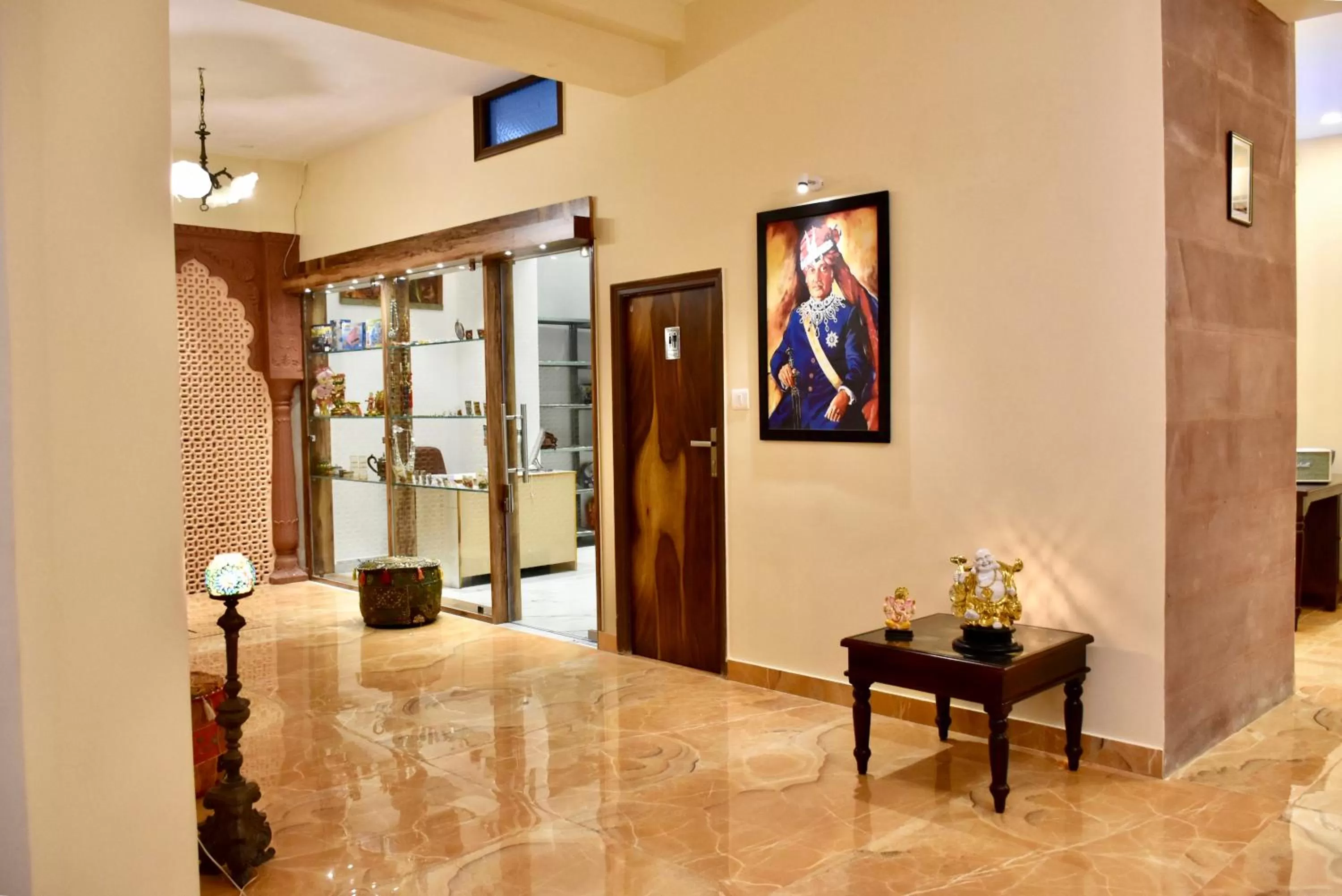 On-site shops in Kankariya Heritage