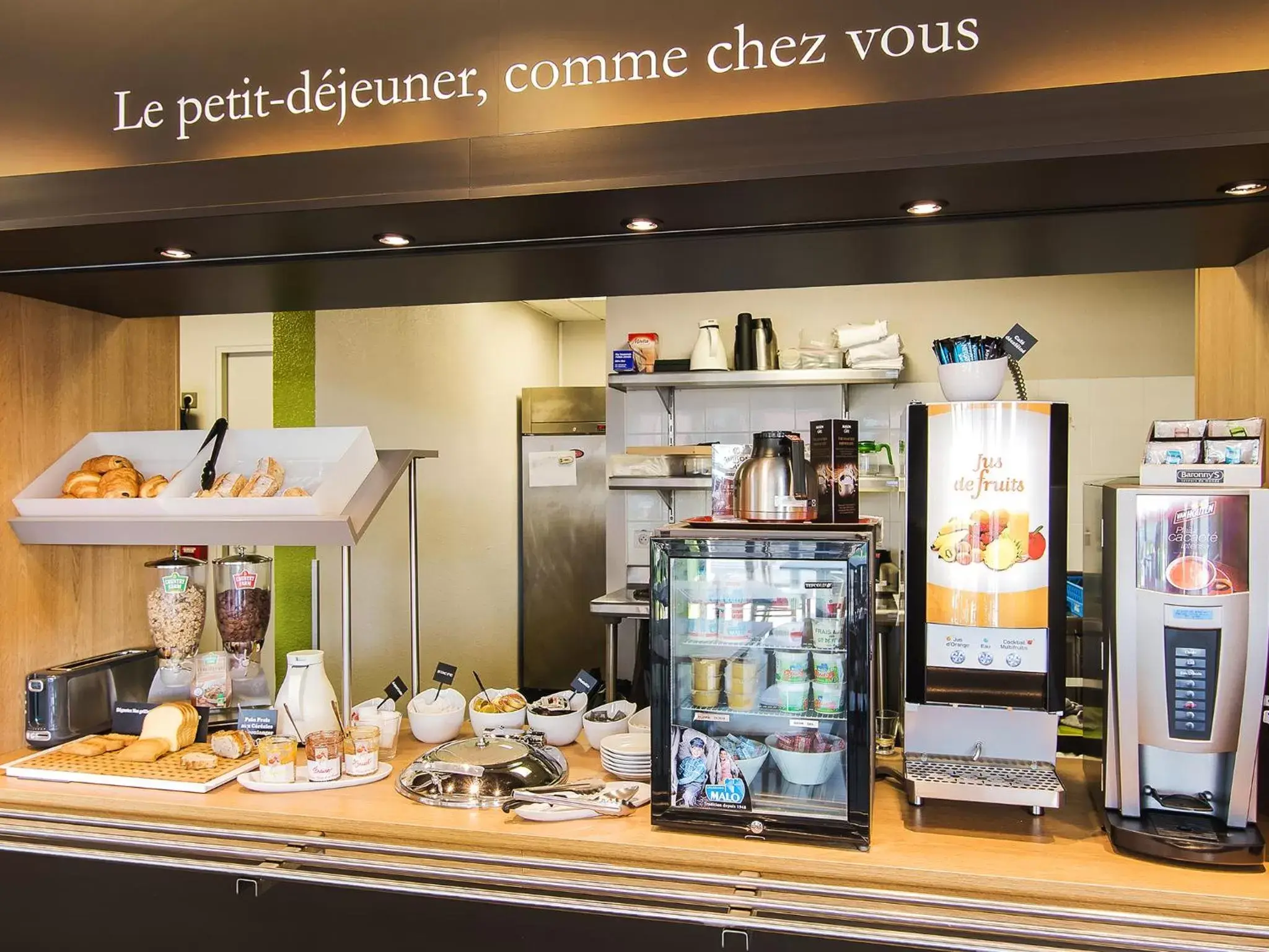 Food and drinks, Coffee/Tea Facilities in B&B HOTEL Toulouse Purpan Zénith