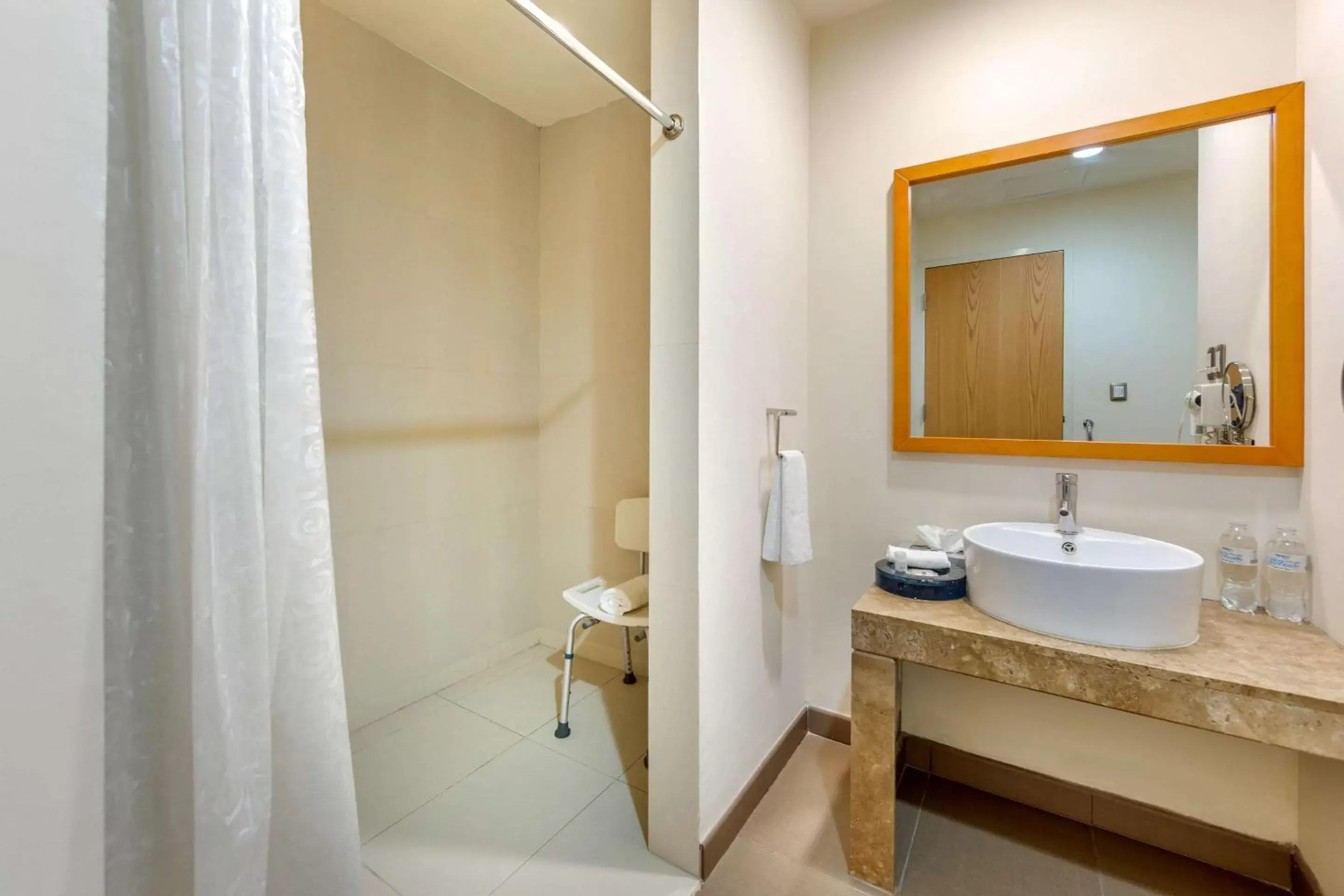 Bathroom in Sleep Inn Torreon
