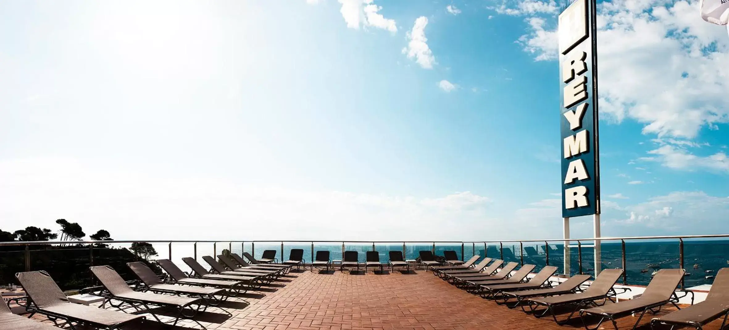 Solarium, Beach in Gran Hotel Reymar