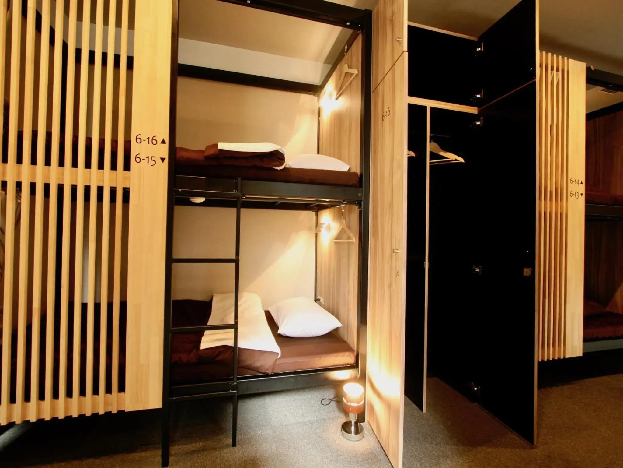 Bedroom, Bunk Bed in Namba Guesthouse HIVE