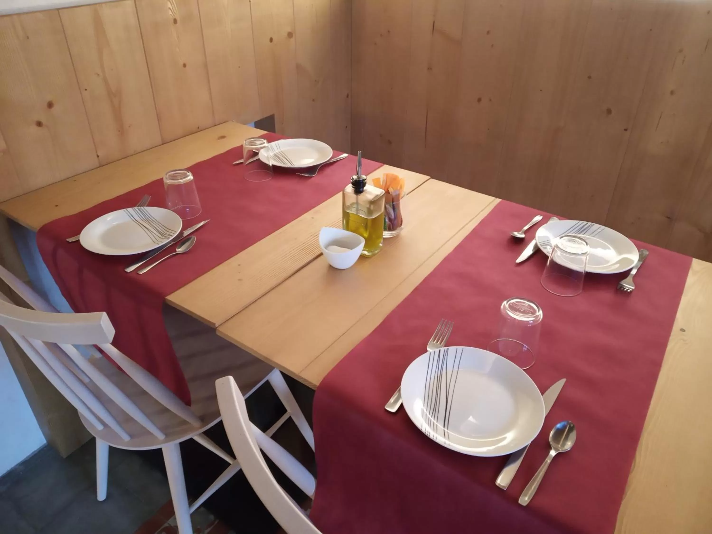 Restaurant/places to eat in CAN MENCIÓ - Plaça Major